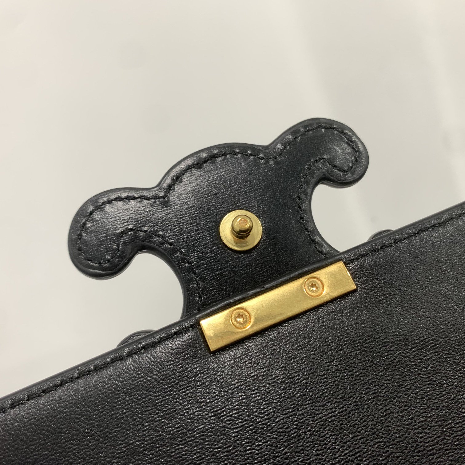 1:1 Replica Celine Chain Shoulder Bag Cuir Triomphe Black For Women 7.9in/20cm - Image 7