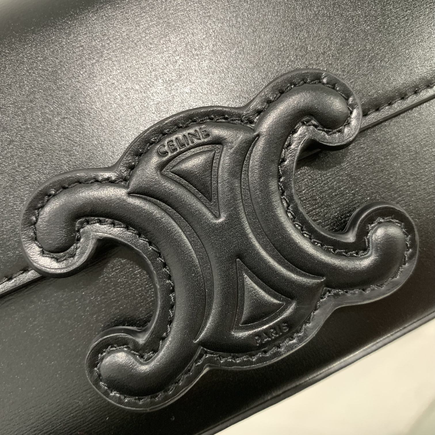 1:1 Replica Celine Chain Shoulder Bag Cuir Triomphe Black For Women 7.9in/20cm - Image 5