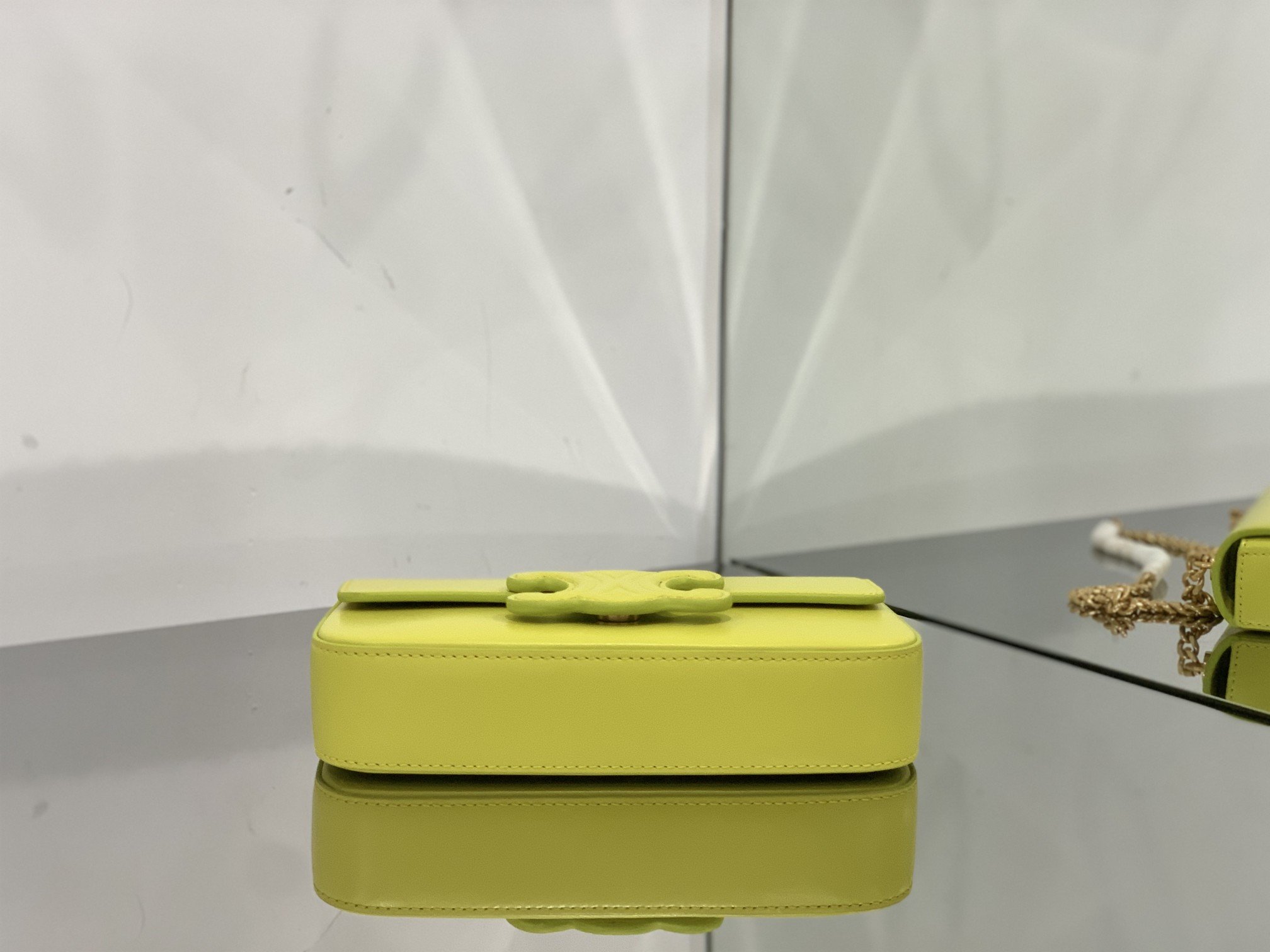 1:1 Replica Celine Chain Shoulder Bag Cuir Triomphe Green For Women 7.9in/20cm - Image 4