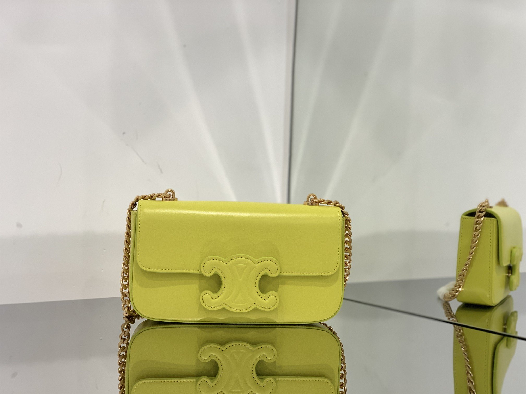 1:1 Replica Celine Chain Shoulder Bag Cuir Triomphe Green For Women 7.9in/20cm