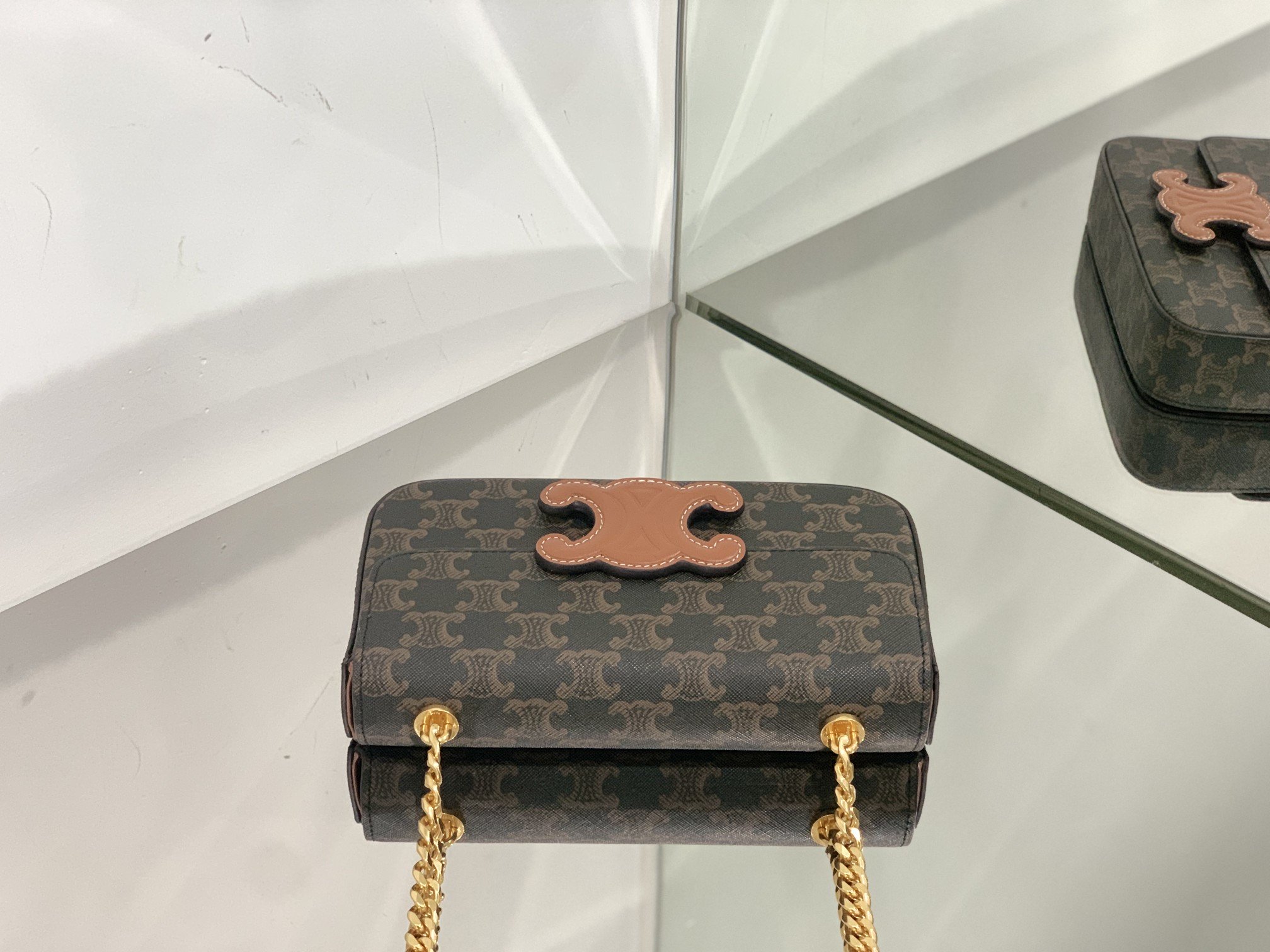 1:1 Replica Celine Chain Shoulder Bag Cuir Triomphe In Triomphe Canvas Tan For Women 7.9in/20cm - Image 5