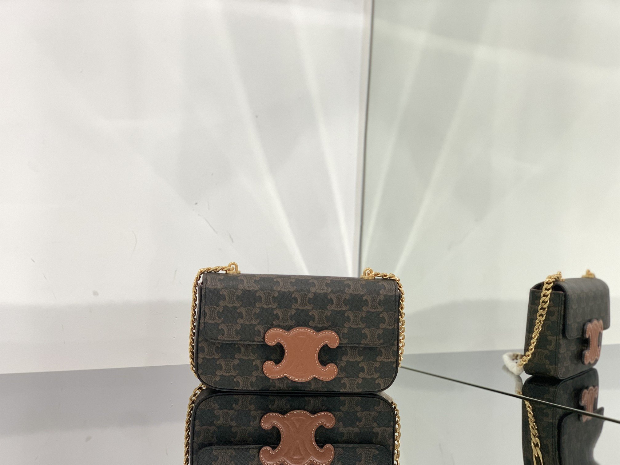 1:1 Replica Celine Chain Shoulder Bag Cuir Triomphe In Triomphe Canvas Tan For Women 7.9in/20cm