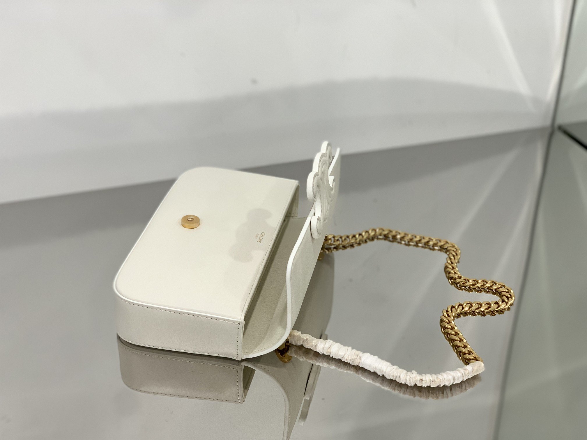 1:1 Replica Celine Chain Shoulder Bag Cuir Triomphe White For Women 7.9in/20cm - Image 2