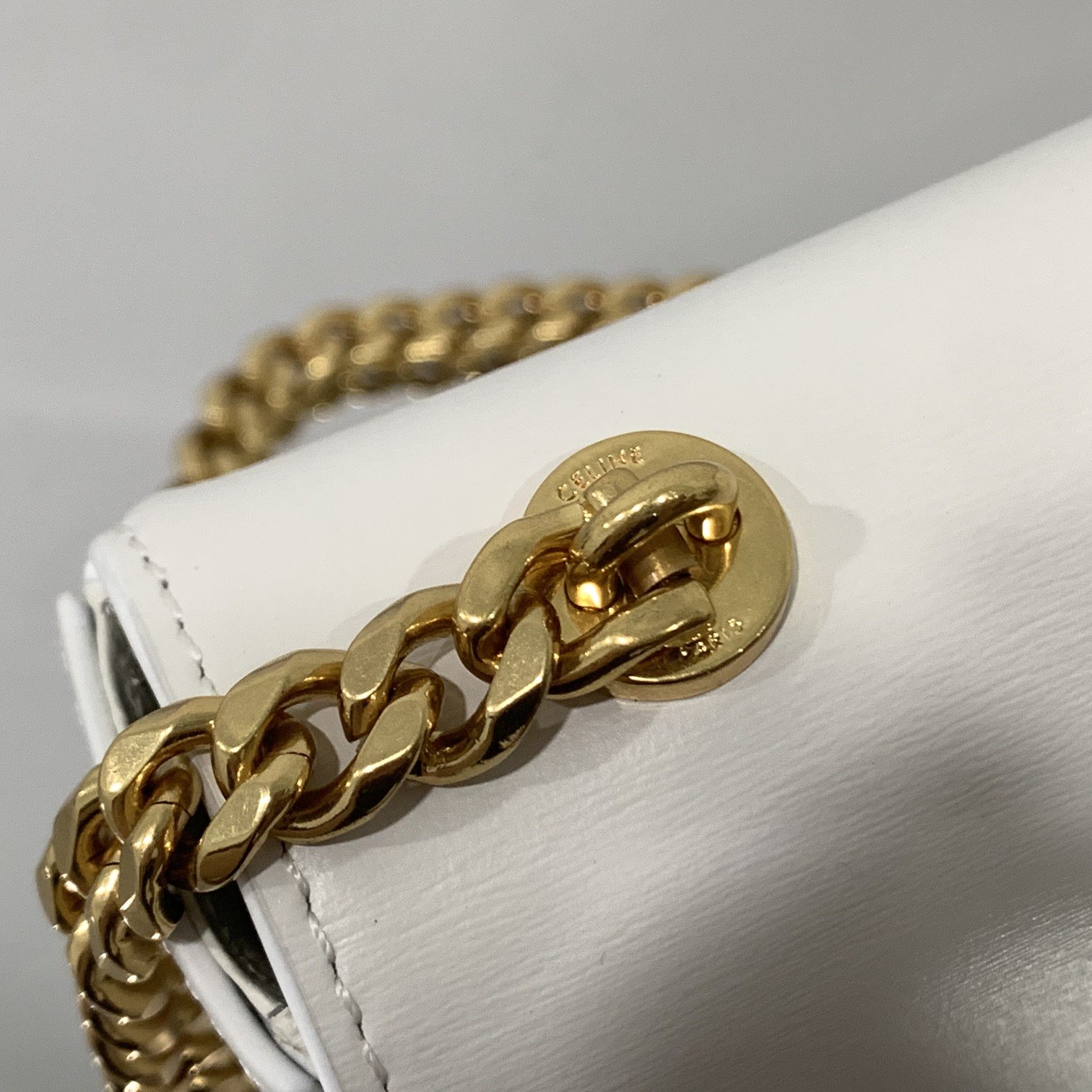 1:1 Replica Celine Chain Shoulder Bag Cuir Triomphe White For Women 7.9in/20cm - Image 9