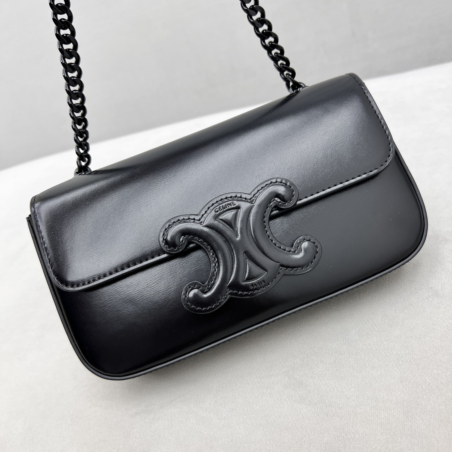 1:1 Replica Celine Chain Shoulder Bag Triomphe Black For Women 8in/20.5cm 197993EQJ.38NN - Image 9
