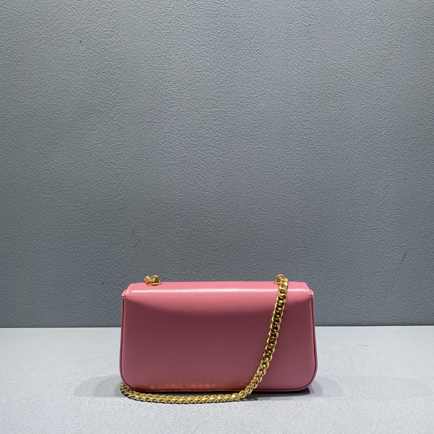 1:1 Replica Celine Chain Shoulder Bag Triomphe Pink For Women 8in/20.5cm - Image 7