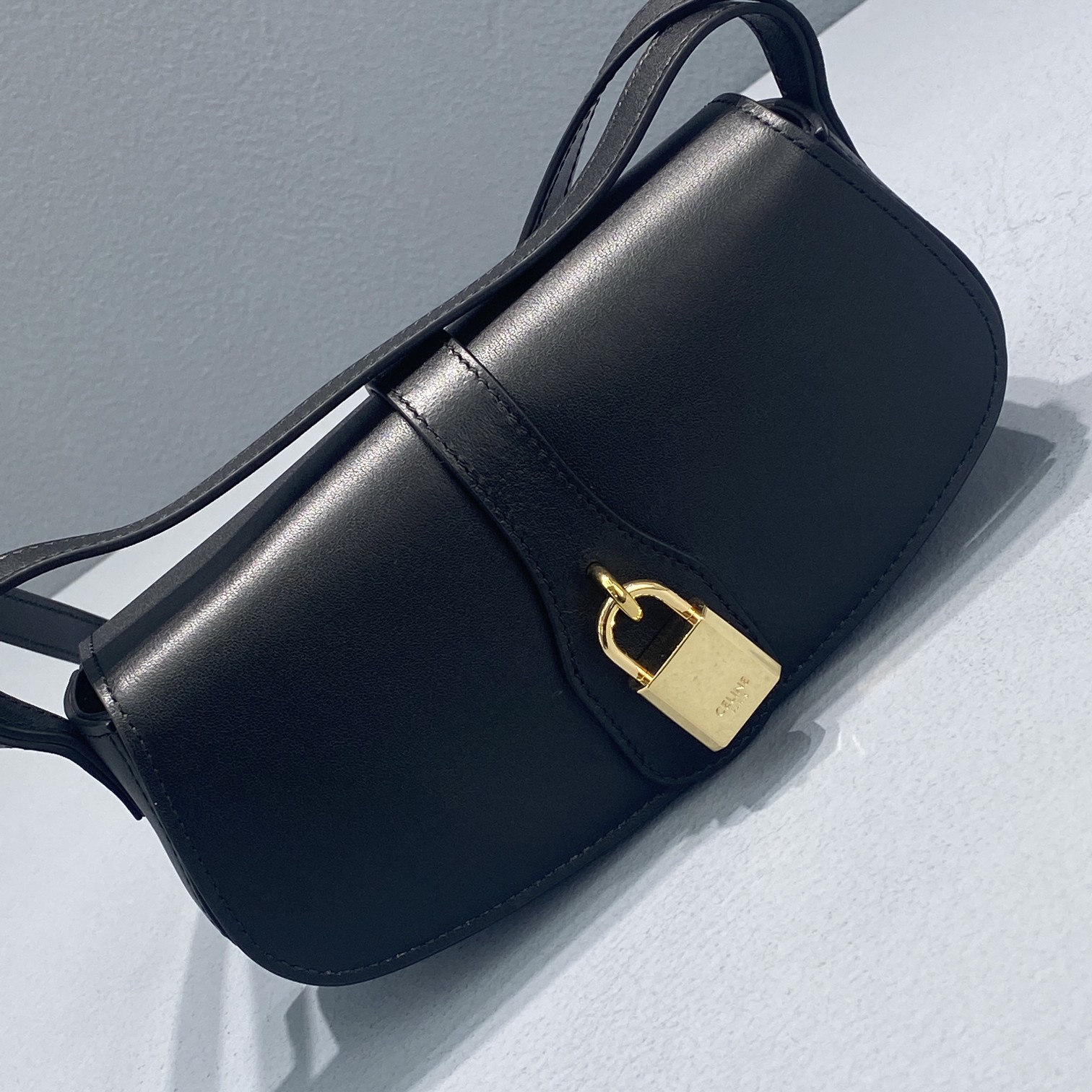1:1 Replica Celine Clutch On Strap Black For Women 7in/18cm - Image 6