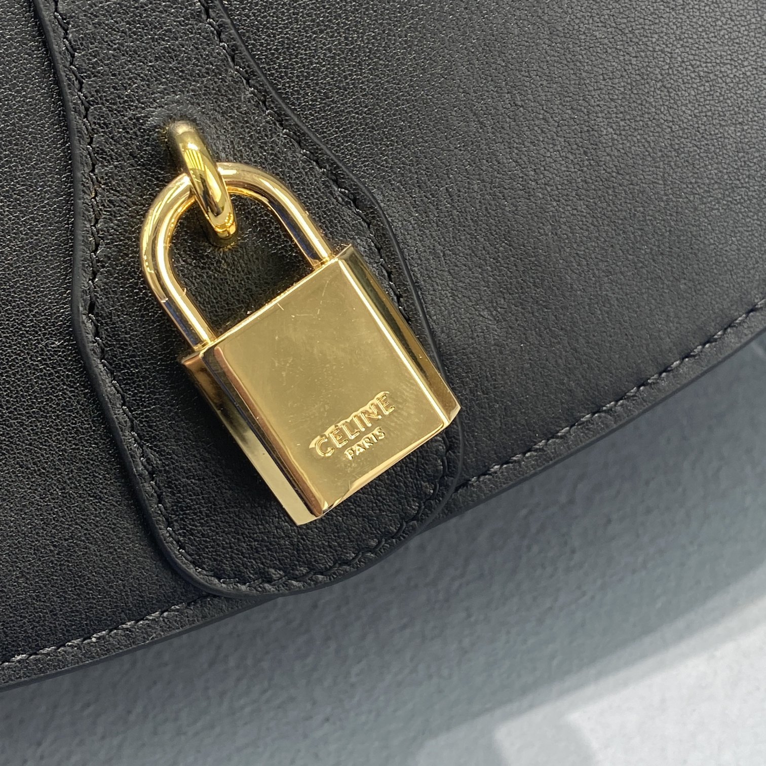 1:1 Replica Celine Clutch On Strap Black For Women 7in/18cm - Image 4