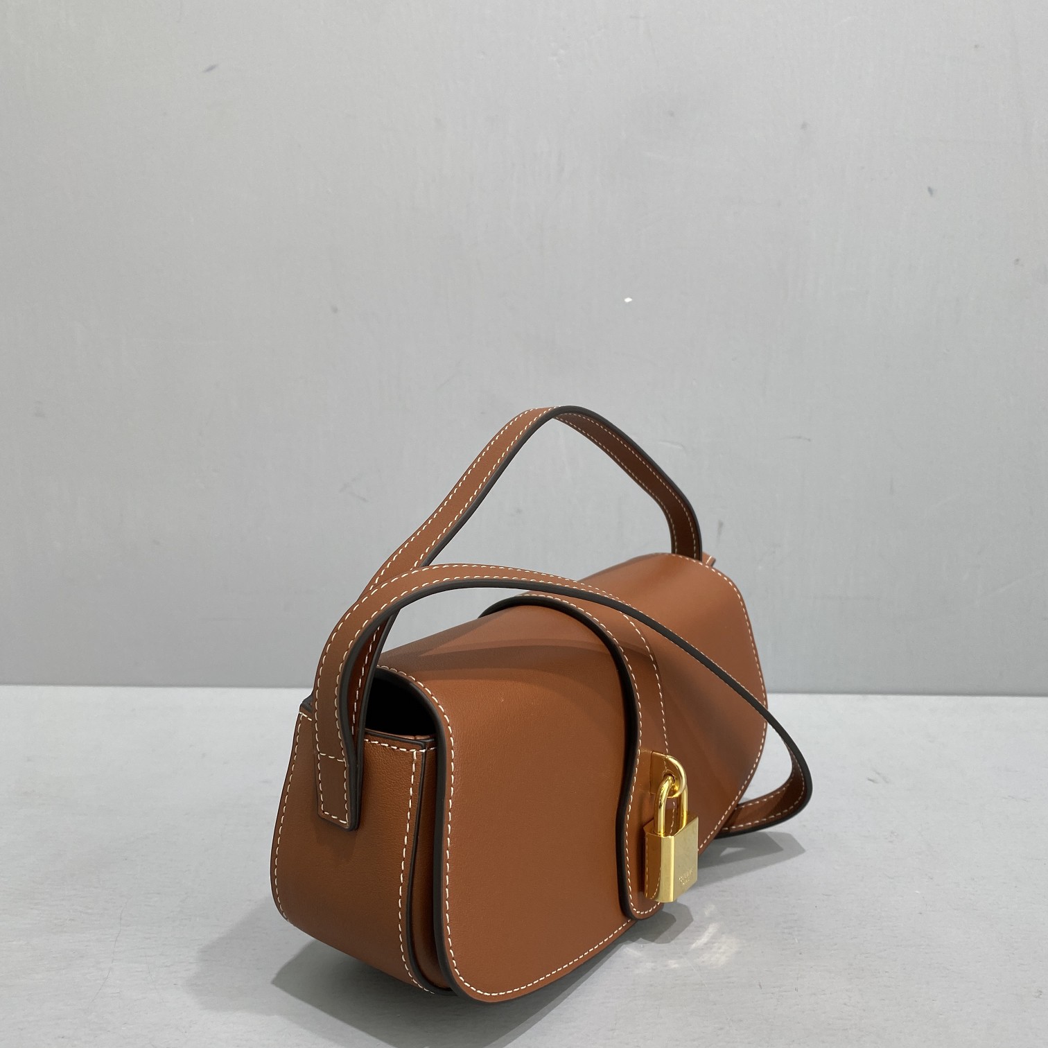 1:1 Replica Celine Clutch On Strap Brown For Women 7in/18cm 10I593DQ1.04LU - Image 3