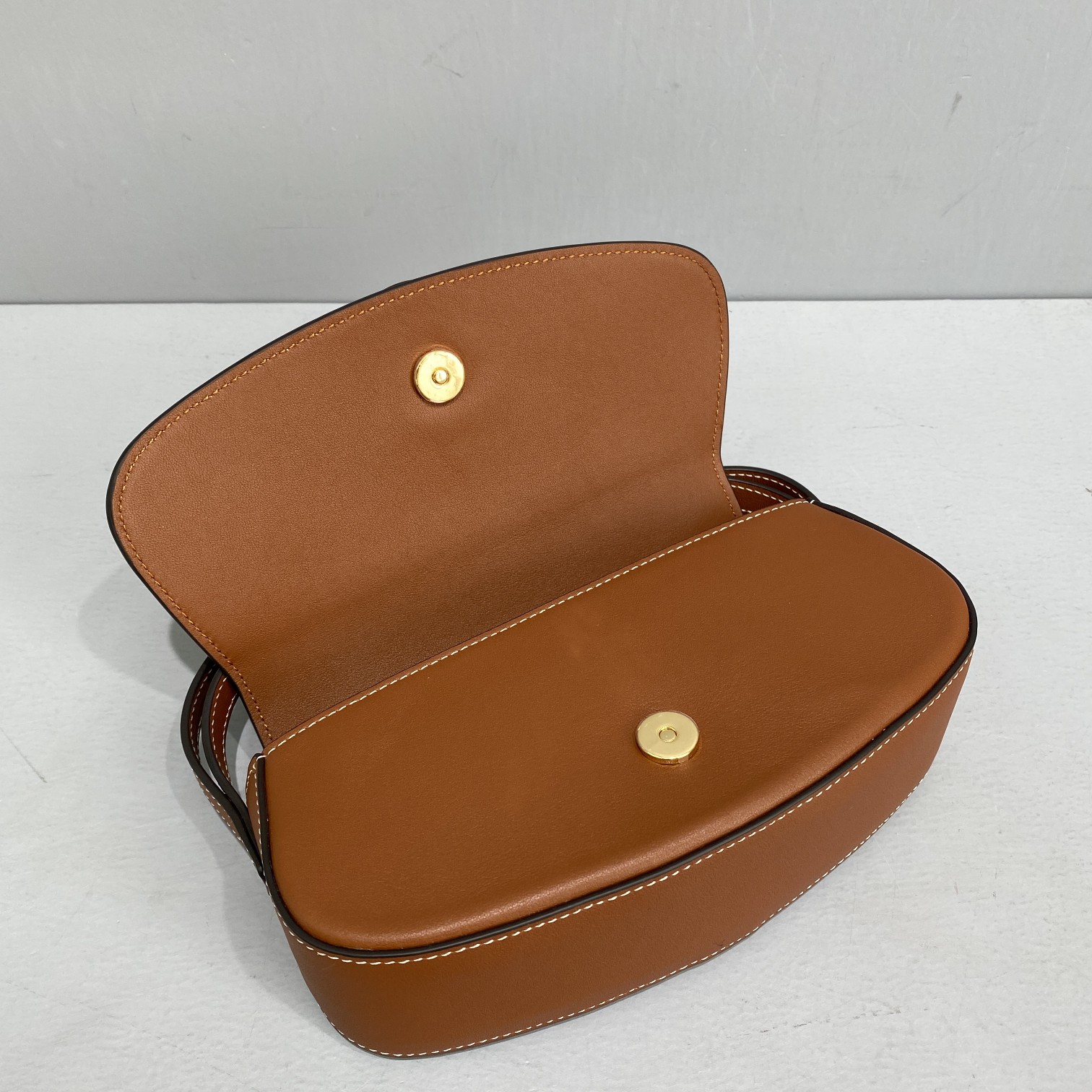 1:1 Replica Celine Clutch On Strap Brown For Women 7in/18cm 10I593DQ1.04LU - Image 4