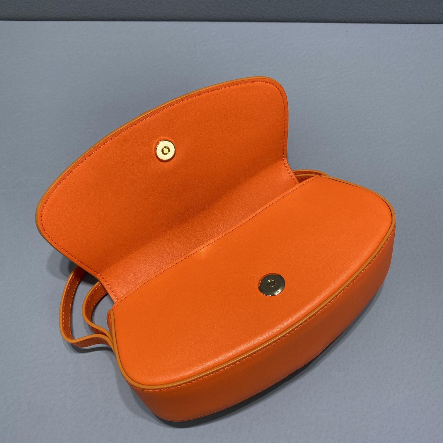 1:1 Replica Celine Clutch On Strap Orange For Women 7in/18cm - Image 2