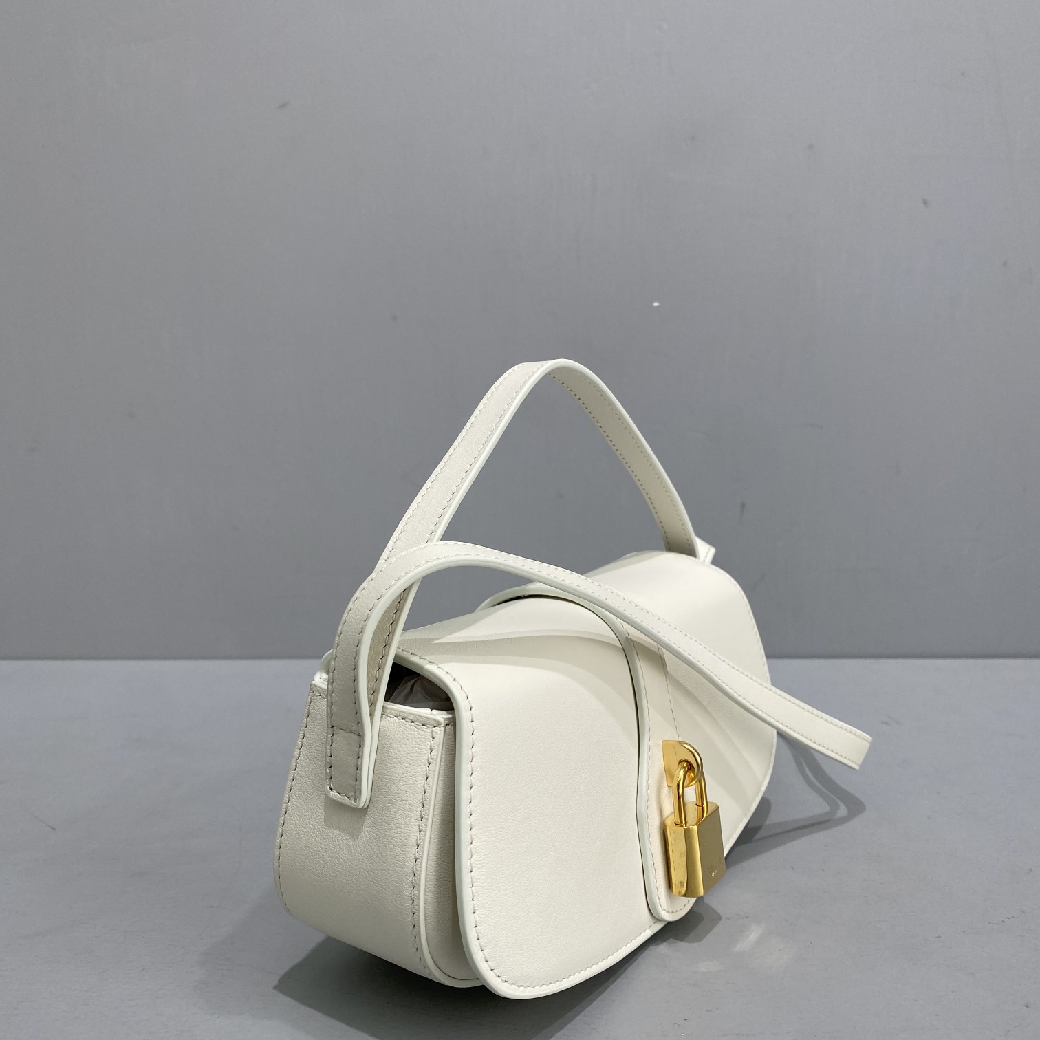 1:1 Replica Celine Clutch On Strap White For Women 7in/18cm 10I593DQ1.01OP - Image 7