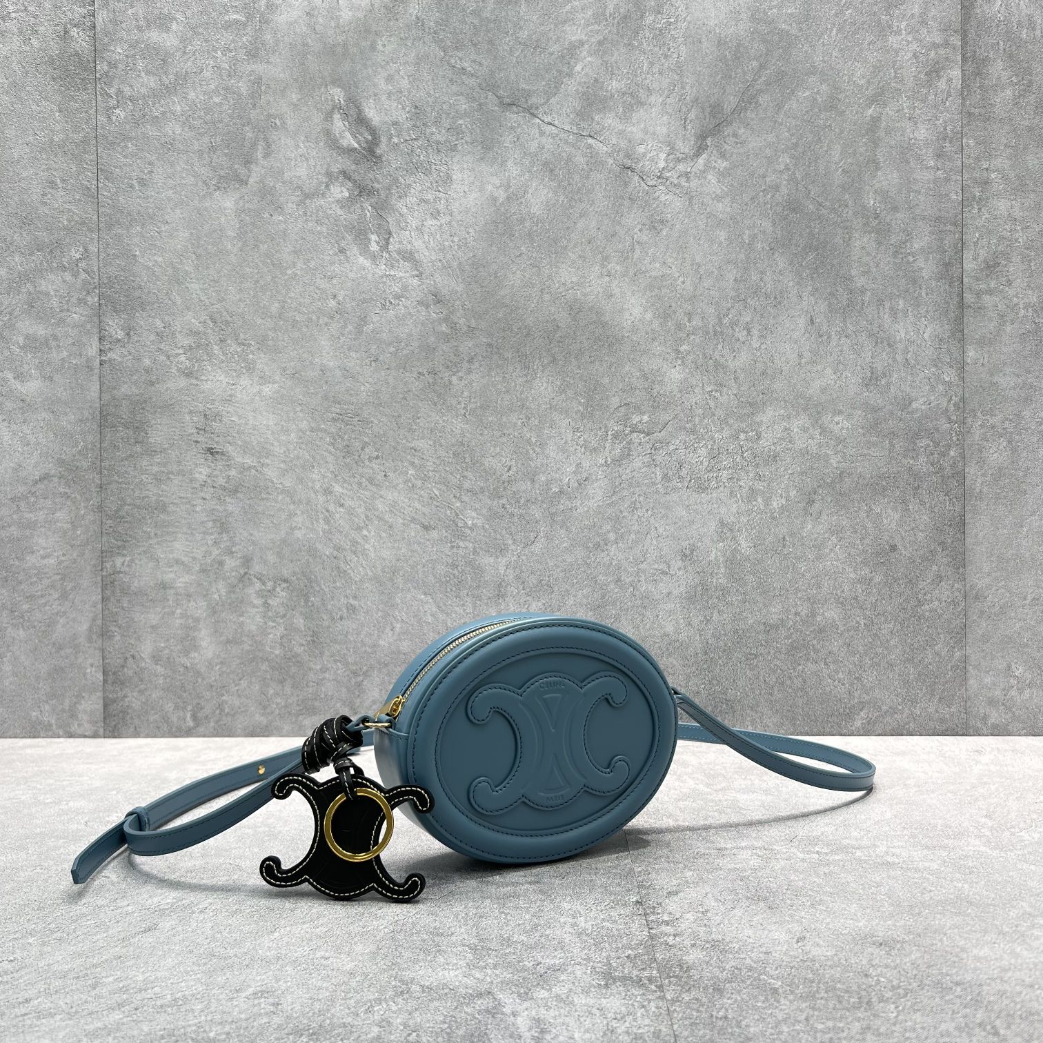 1:1 Replica Celine Crossbody Oval Purse Cuir Triomphe Blue For Women 6in/16cm 10I703DPQ.07DD - Image 6