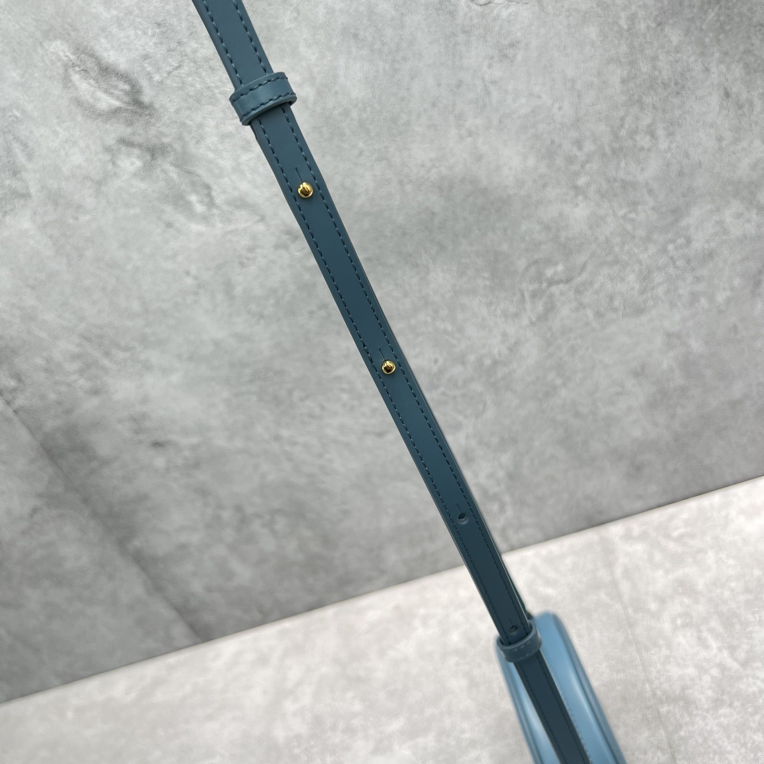 1:1 Replica Celine Crossbody Oval Purse Cuir Triomphe Blue For Women 6in/16cm 10I703DPQ.07DD - Image 2