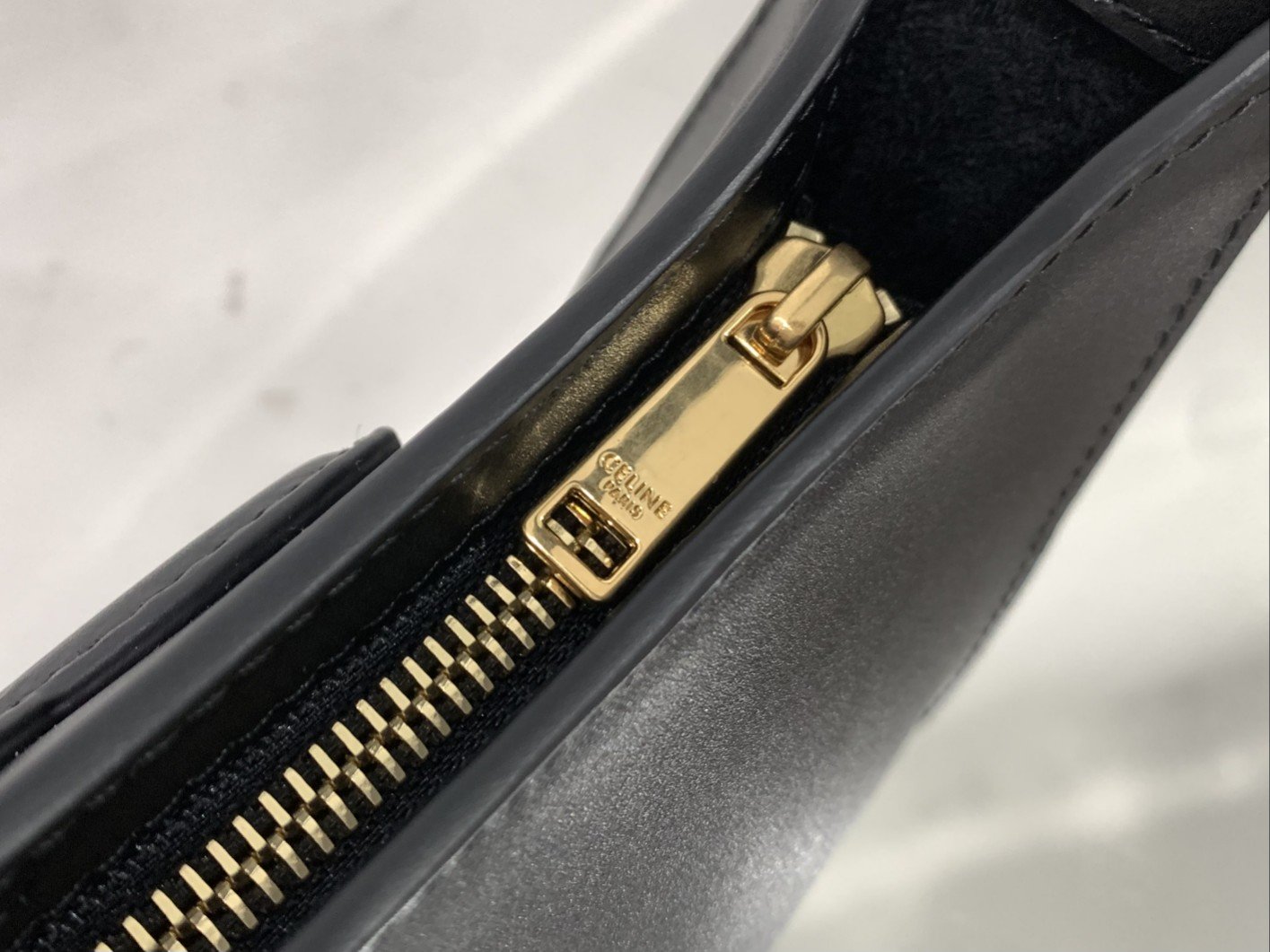 1:1 Replica Celine Cuir Triomphe Bag Black For Women 9in/24cm - Image 6