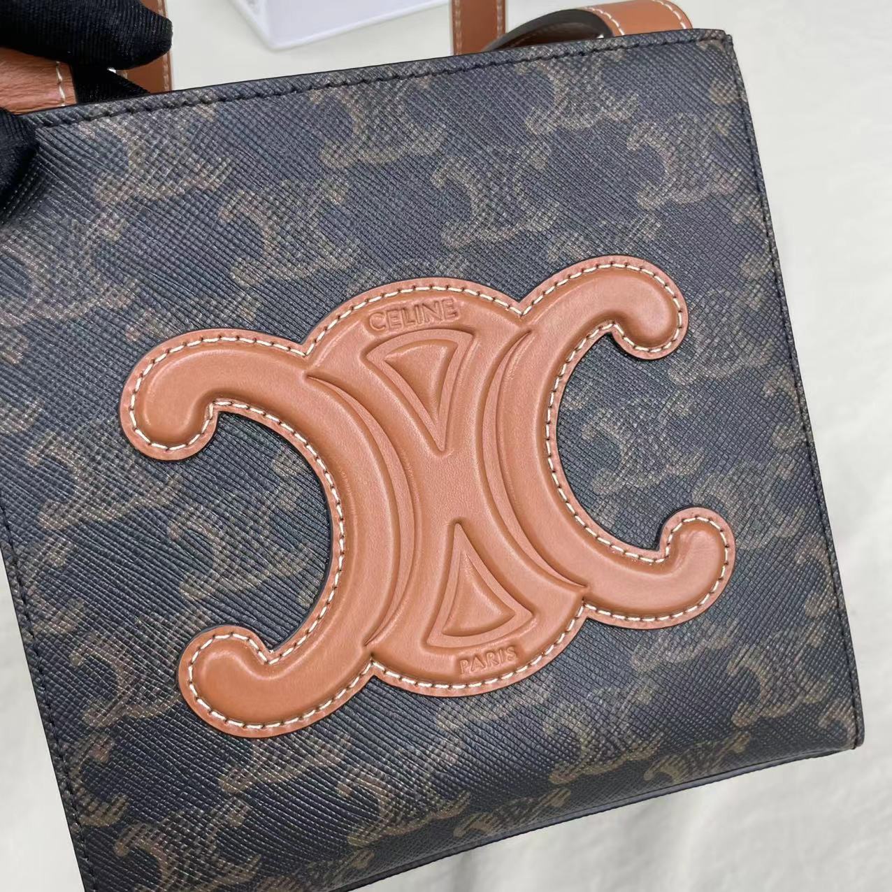 1:1 Replica Celine Cuir Triopé Canvas Cube Bag Triumph Tan For Women 6in/15cm 199202EIN.04LU - Image 2