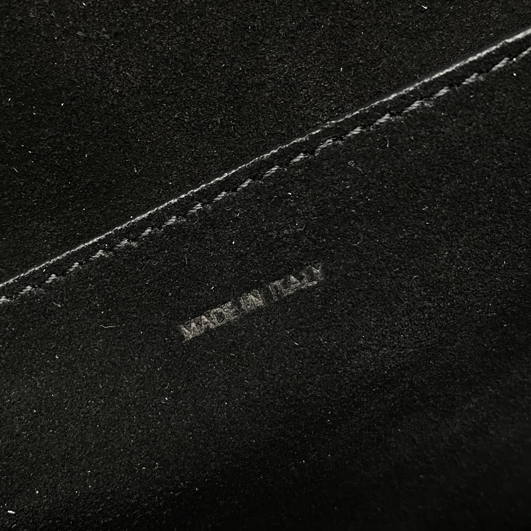 1:1 Replica Celine Folco Cuir Triomphe Black For Women 7in/19cm 198263DU3.38NO - Image 3