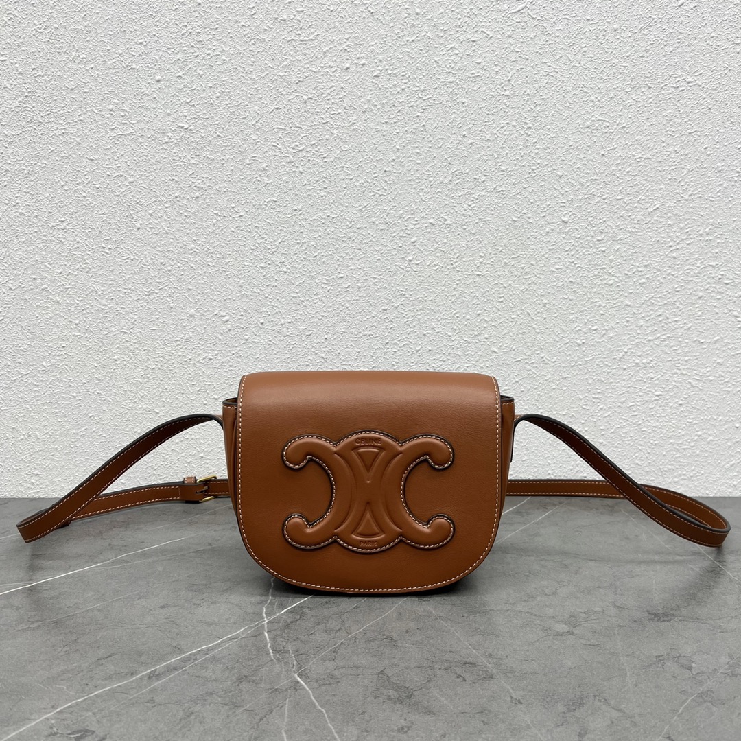 1:1 Replica Celine Folco Cuir Triomphe Tan For Women 7in/19cm 198263DU3.04LU