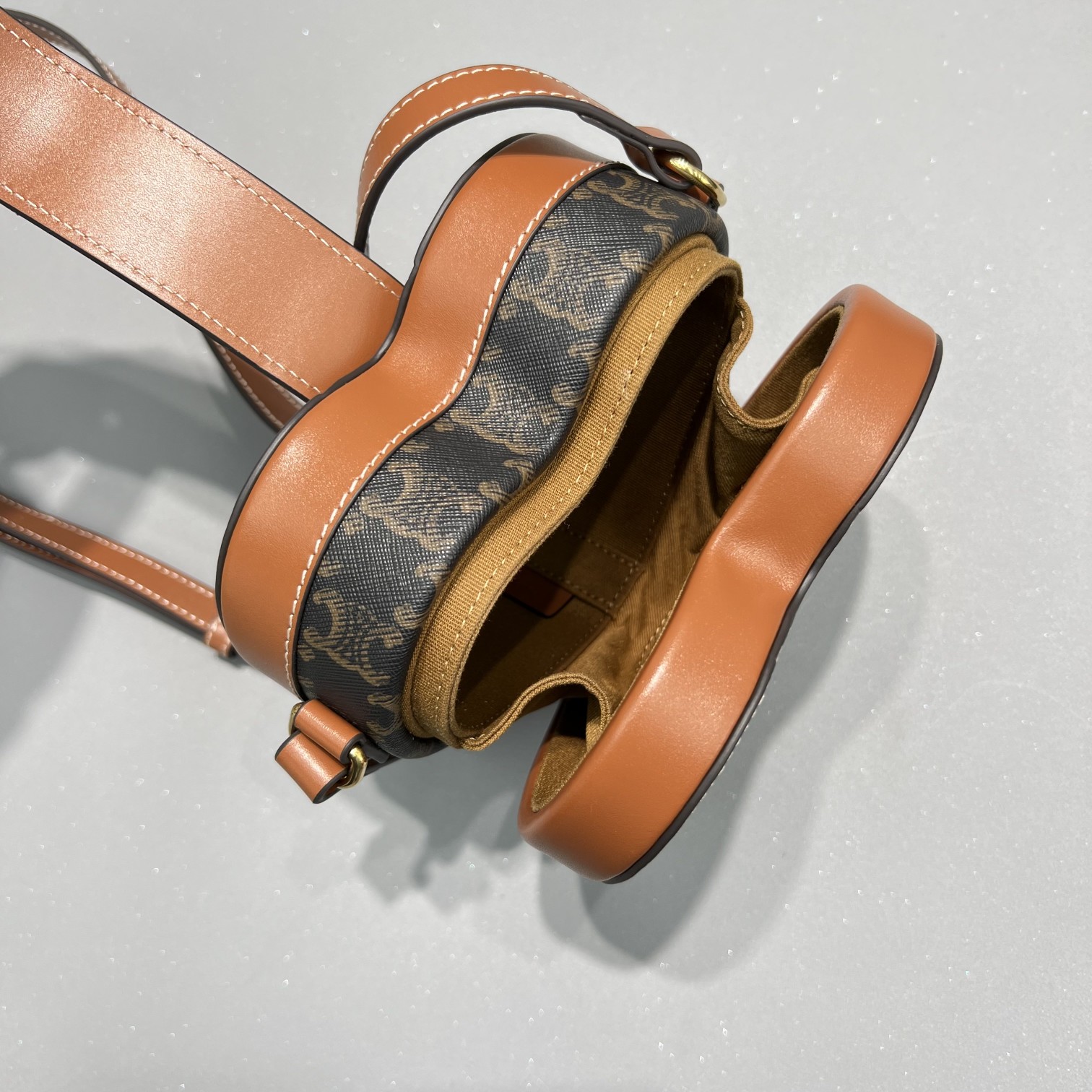 1:1 Replica Celine Heart Tambour In Triomphe Canvas Tan For Women 6in/15cm 198212BZJ.04LU - Image 4