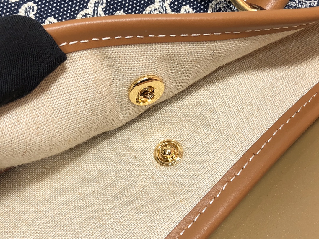 1:1 Replica Celine Horizontal Cabas In Textile With Triomphe Embroidery Denim For Women 17in/43cm - Image 8