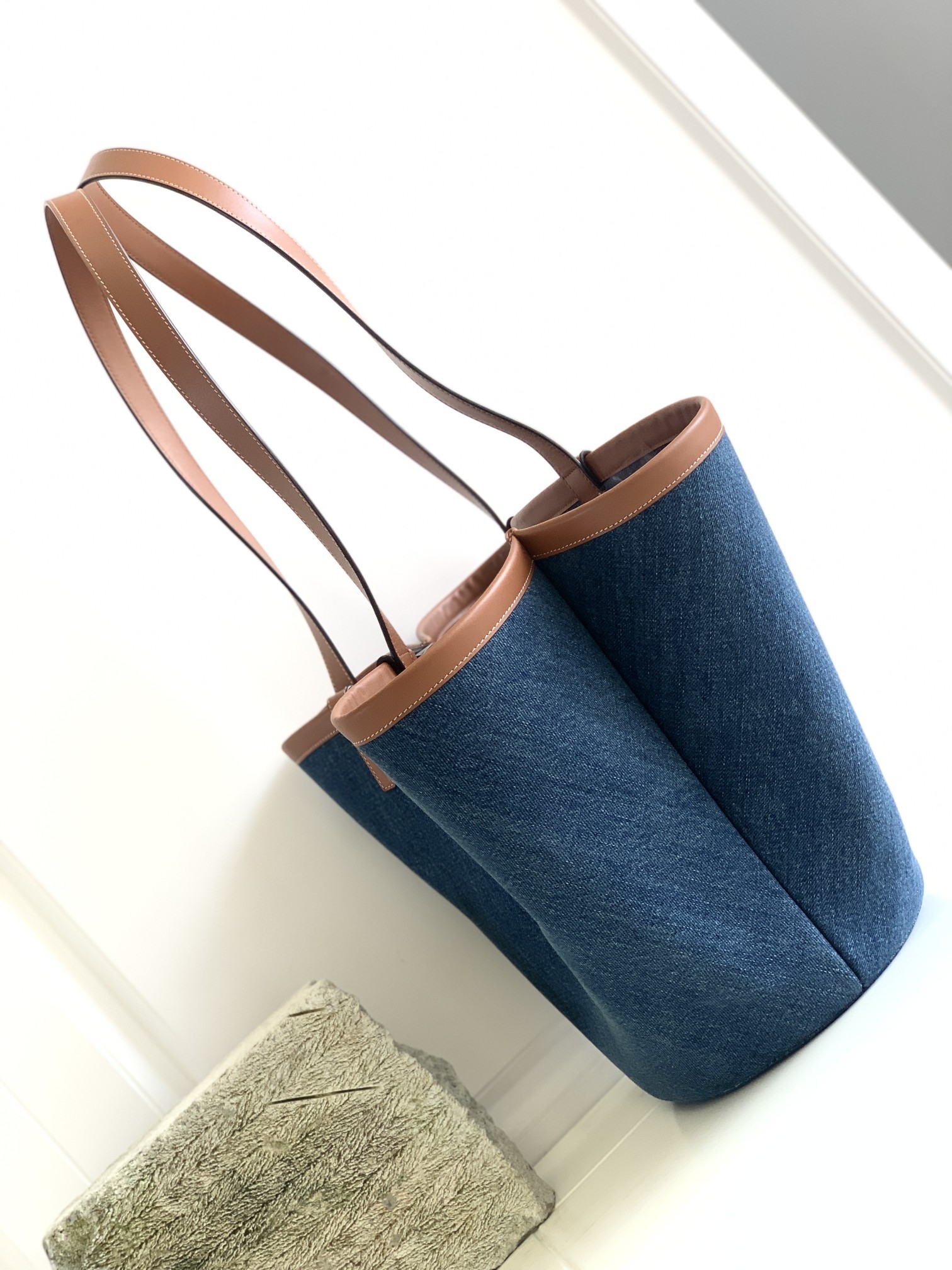1:1 Replica Celine Large Couffin In Denim With Celine Paris Navy / Tan For Women 26in/67cm 196262EF6.07AT - Image 5