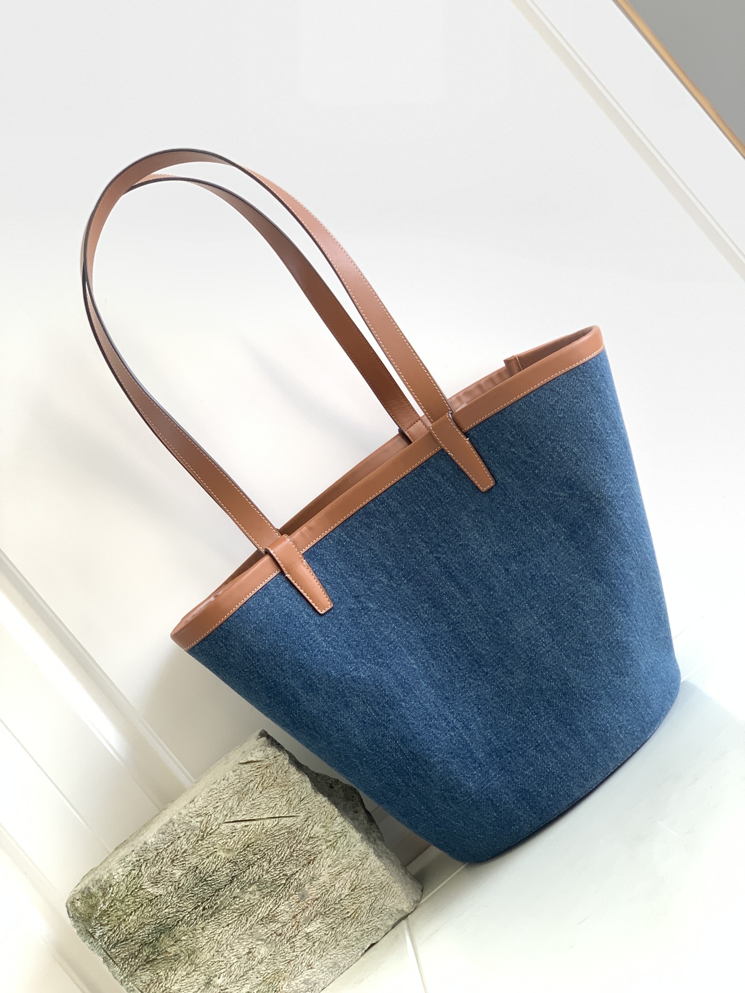 1:1 Replica Celine Large Couffin In Denim With Celine Paris Navy / Tan For Women 26in/67cm 196262EF6.07AT - Image 3