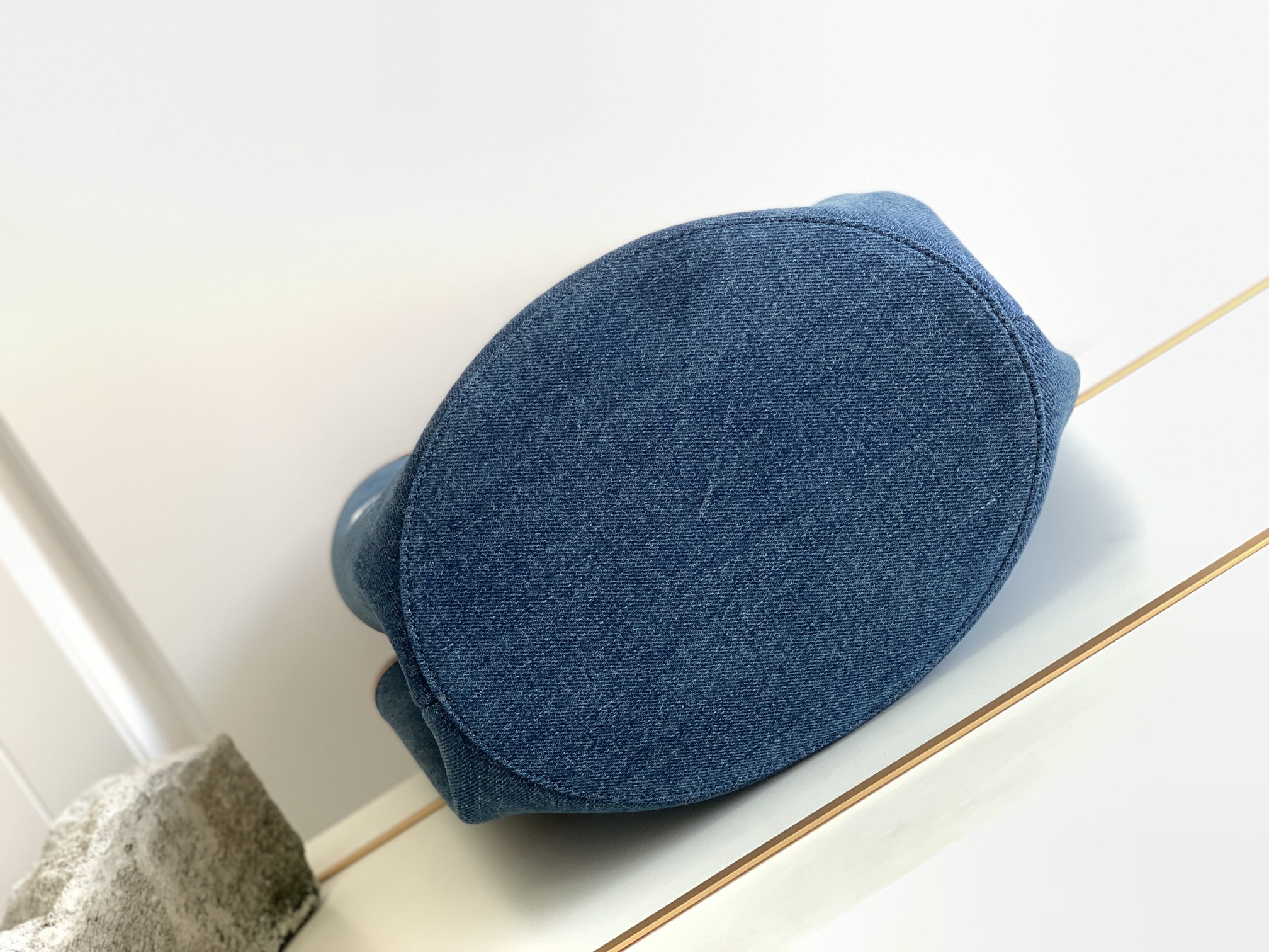 1:1 Replica Celine Large Couffin In Denim With Celine Paris Navy / Tan For Women 26in/67cm 196262EF6.07AT - Image 9