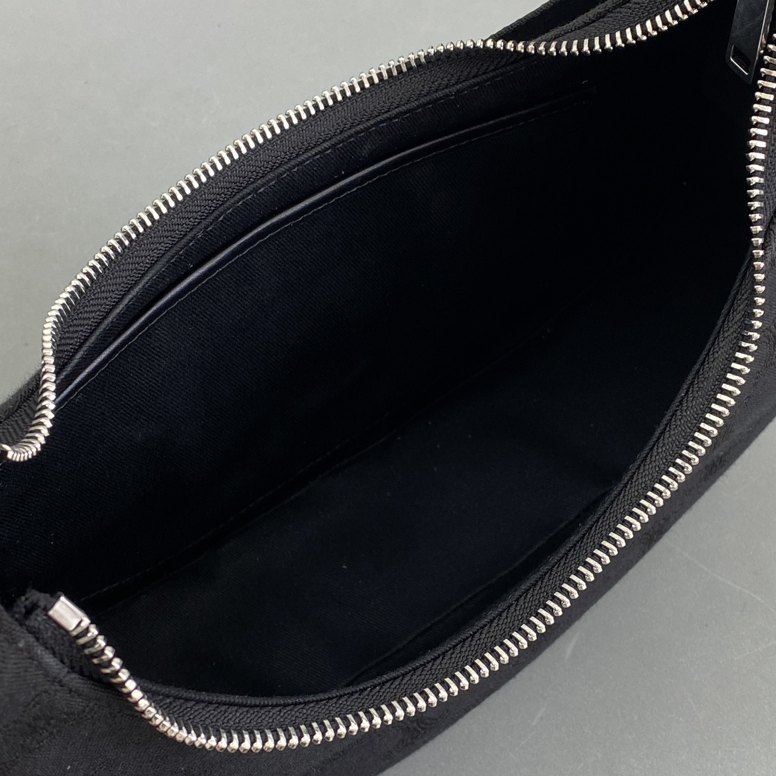 1:1 Replica Celine Medium Ava Bag With Celine Strap In Quilted Nylon Black For Women 9in/23cm 196972DLI.38SI - Image 3