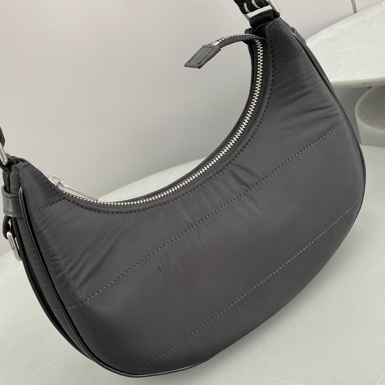 1:1 Replica Celine Medium Ava Bag With Celine Strap In Quilted Nylon Black For Women 9in/23cm 196972DLI.38SI - Image 5