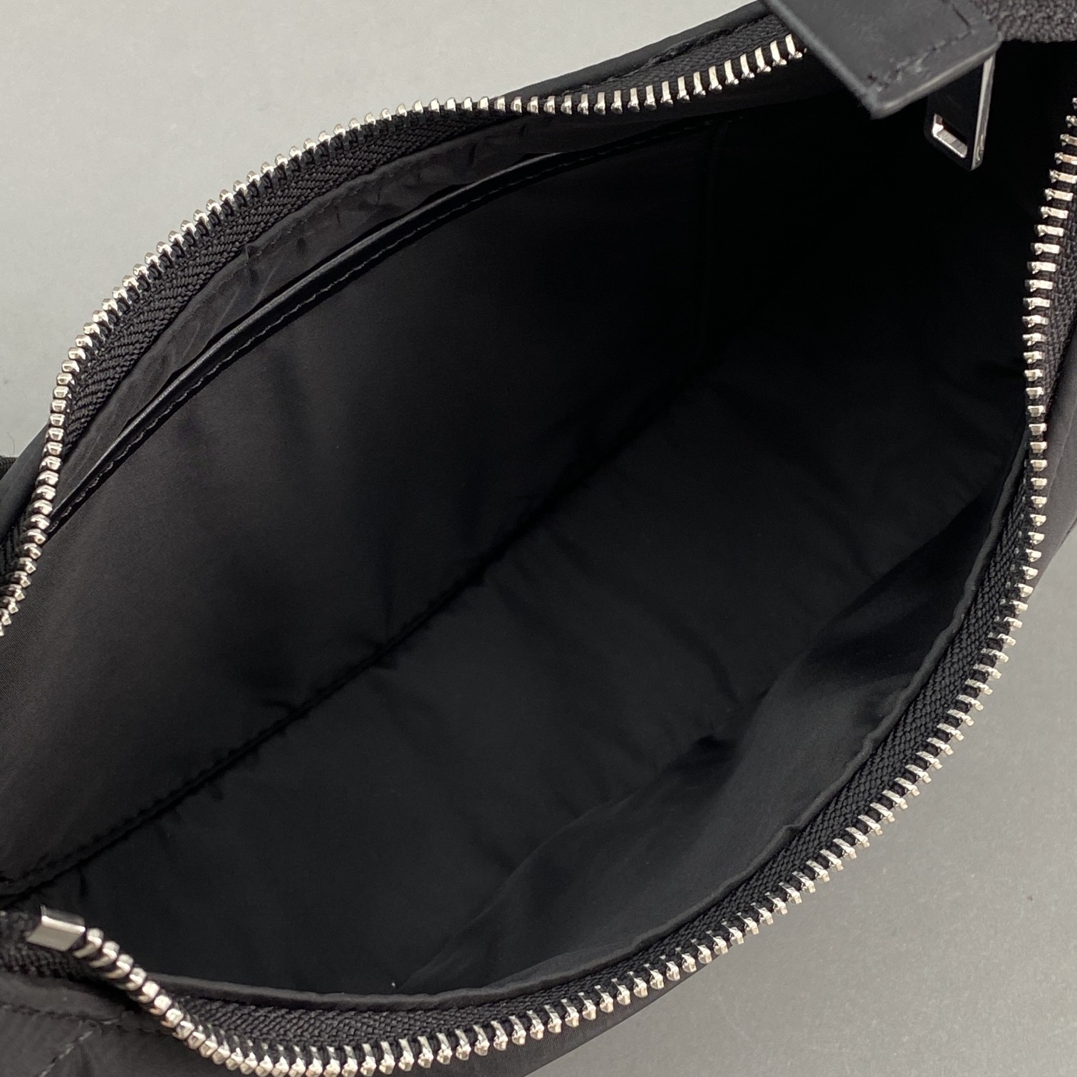 1:1 Replica Celine Medium Ava Bag With Celine Strap In Quilted Nylon Black For Women 9in/23cm 196972DLI.38SI - Image 8