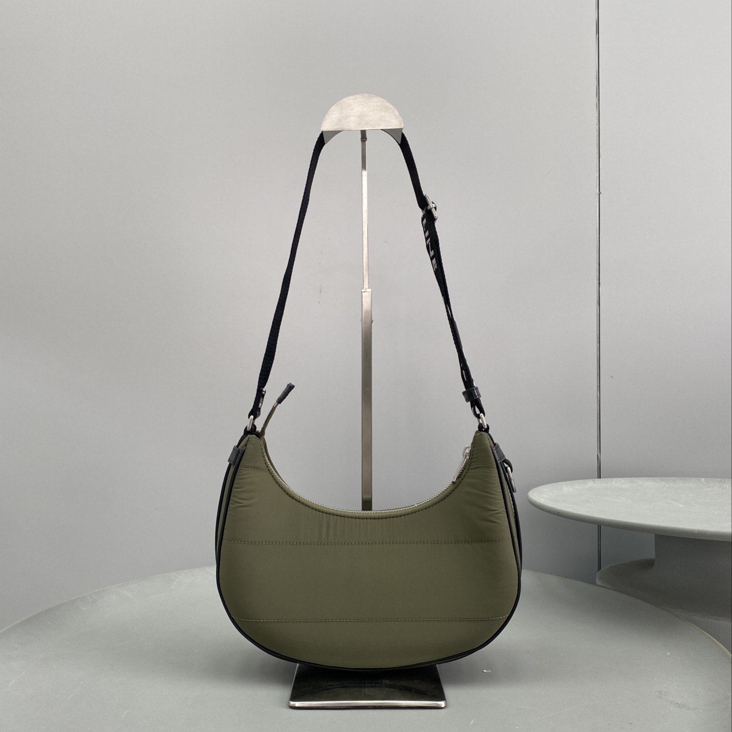 1:1 Replica Celine Medium Ava Bag With Celine Strap In Quilted Nylon Khaki For Women 9in/23cm 196972DLI.15KH - Image 4