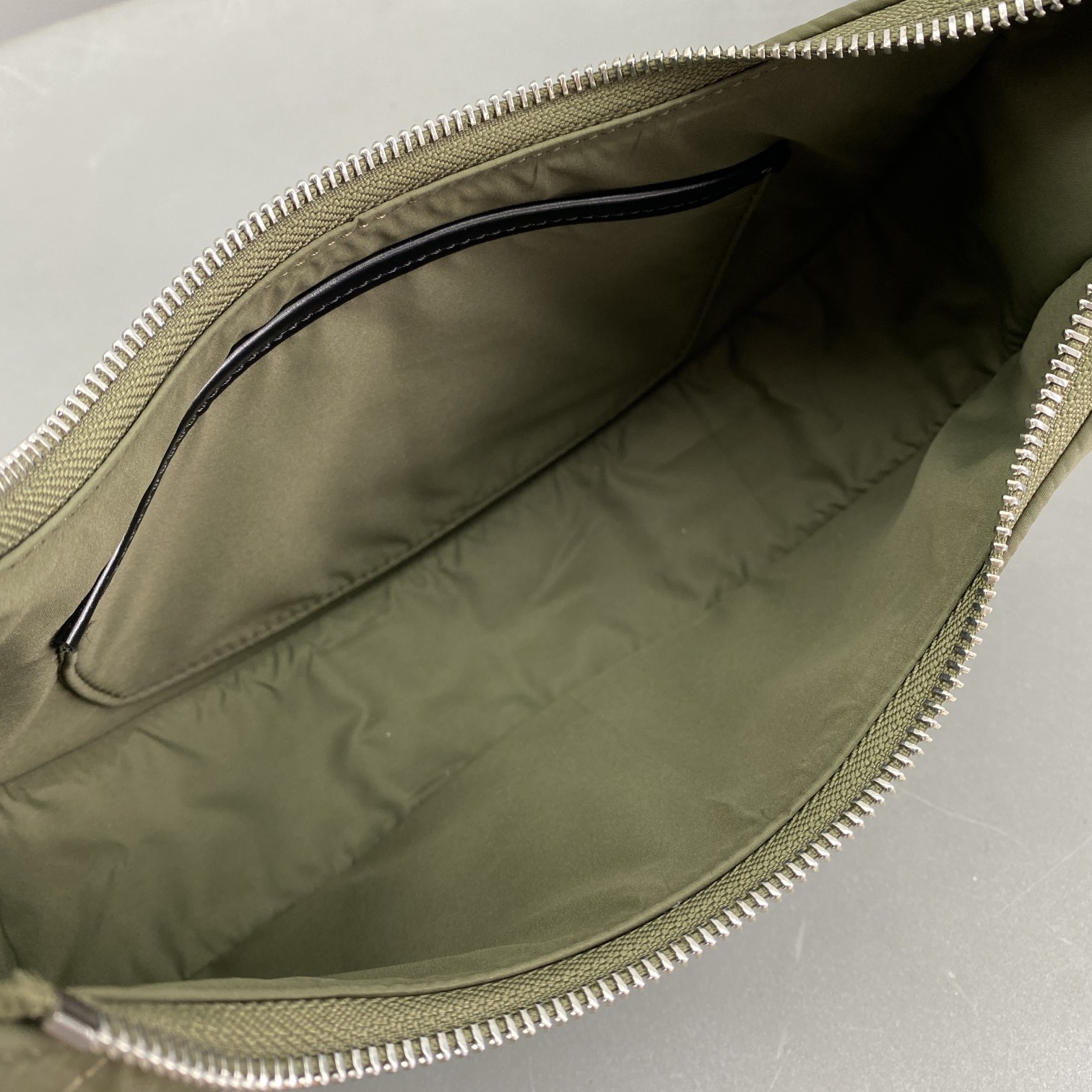 1:1 Replica Celine Medium Ava Bag With Celine Strap In Quilted Nylon Khaki For Women 9in/23cm 196972DLI.15KH - Image 3