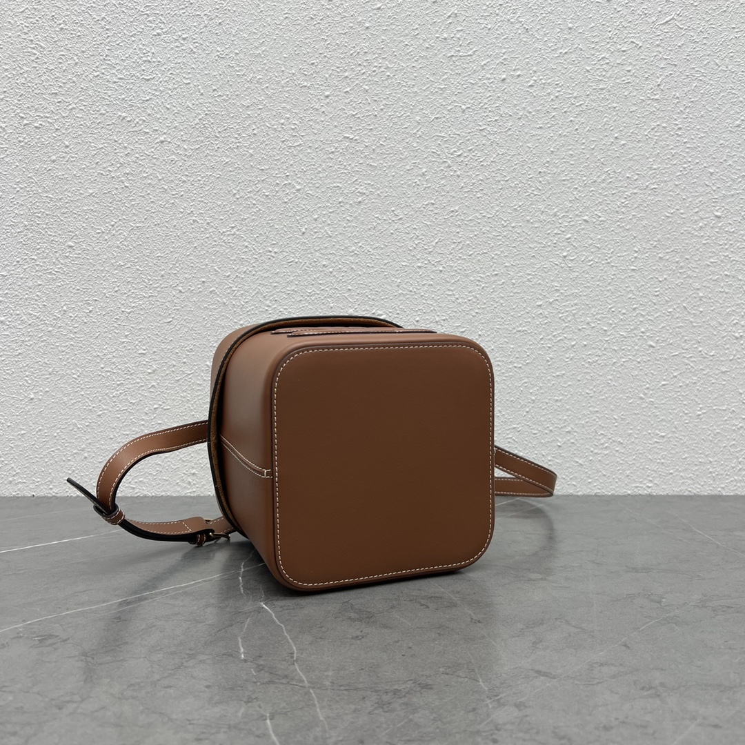 1:1 Replica Celine Medium Box Cuir Triomphe Tan For Women 6in/16cm 199253DU3.04LU - Image 2