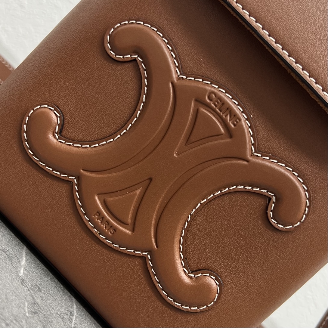 1:1 Replica Celine Medium Box Cuir Triomphe Tan For Women 6in/16cm 199253DU3.04LU - Image 5