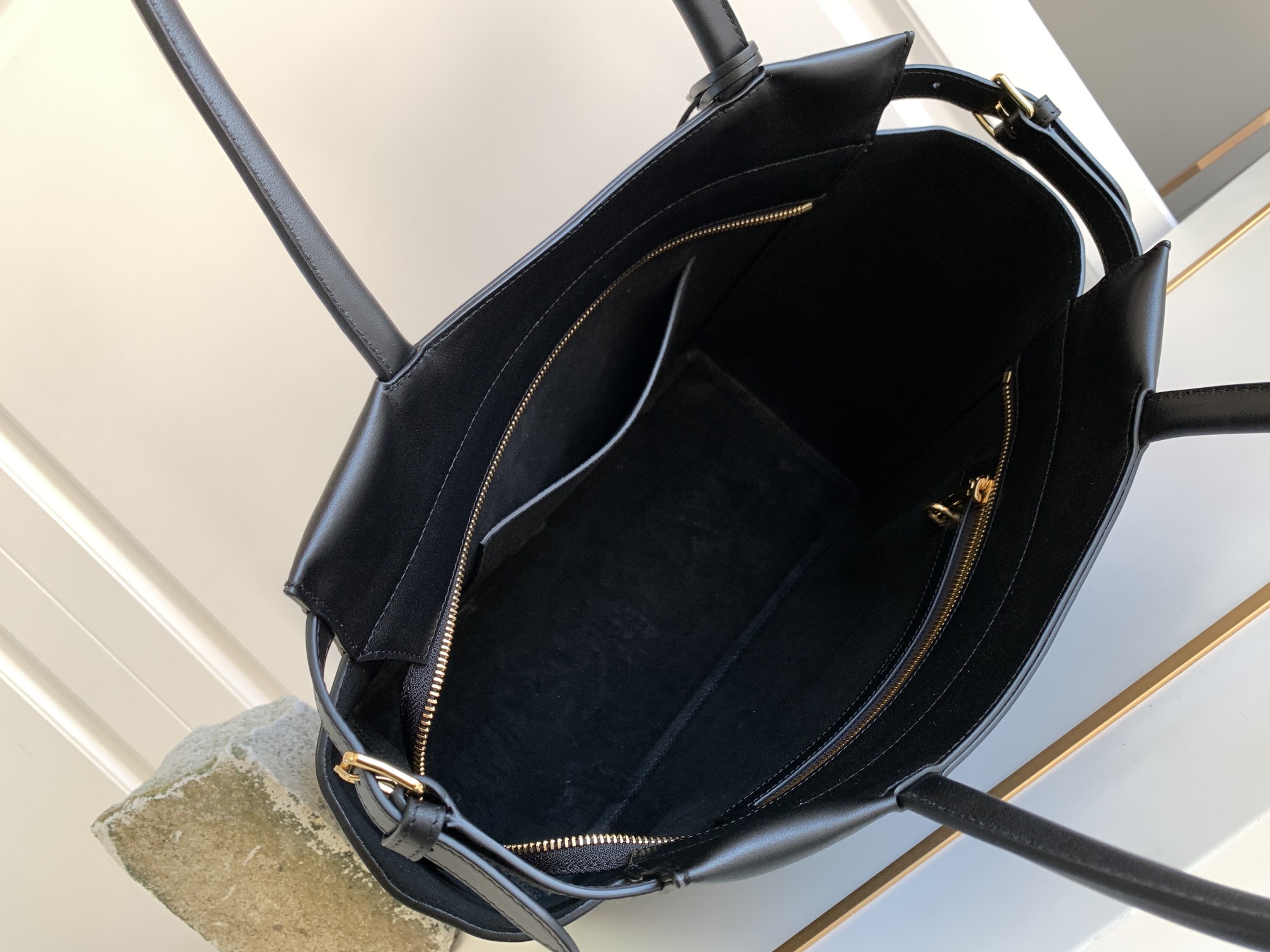 1:1 Replica Celine Medium Cabas Bourgeois Black For Women 18in/45cm - Image 2