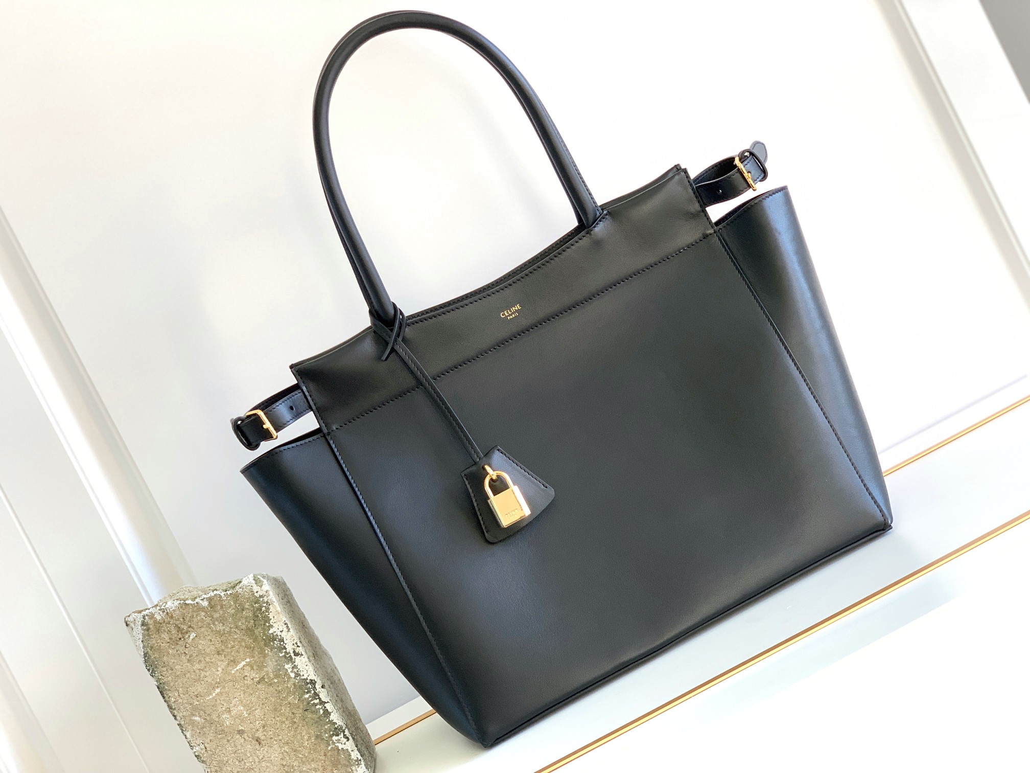 1:1 Replica Celine Medium Cabas Bourgeois Black For Women 18in/45cm