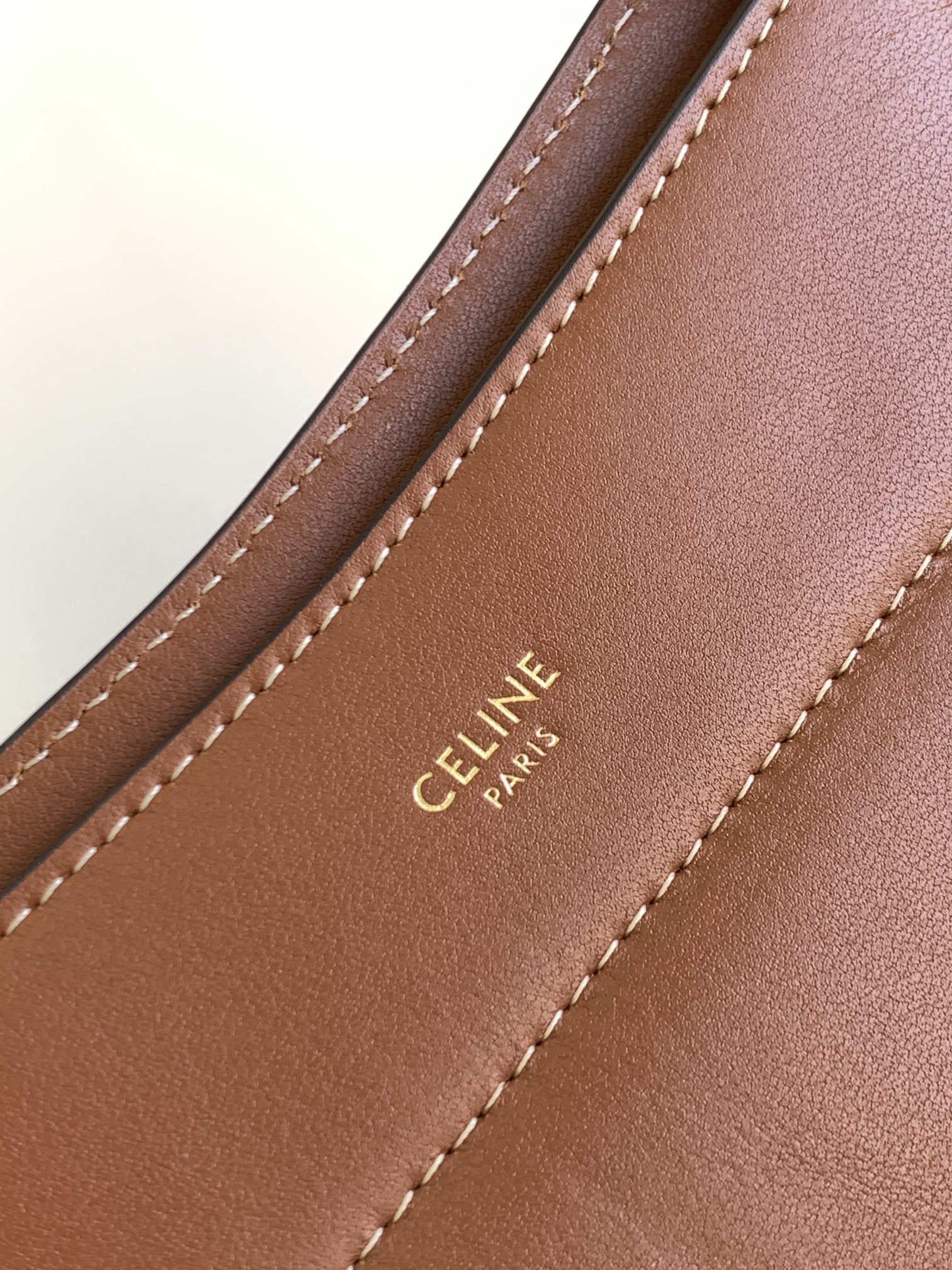 1:1 Replica Celine Medium Cabas Bourgeois Tan For Women 18in/45cm 199773EHS.04LU - Image 4