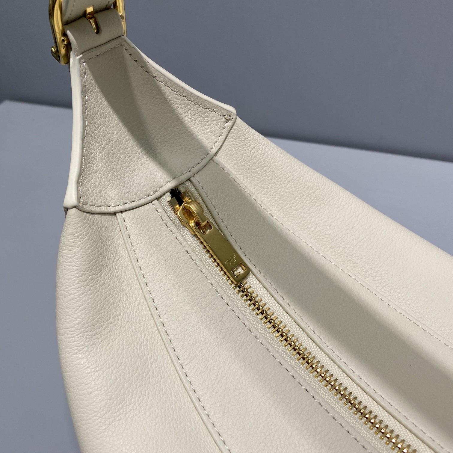 1:1 Replica Celine Medium Romy In Supple White For Women 13in/34cm 197443DPJ.01RC - Image 2