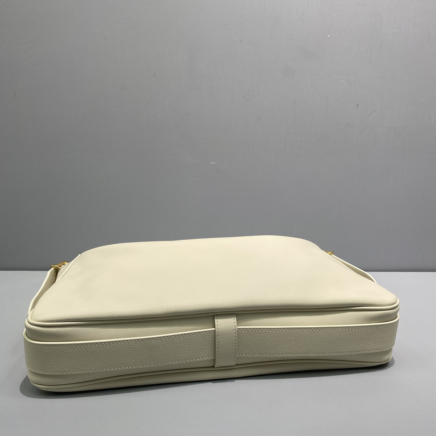 1:1 Replica Celine Medium Romy In Supple White For Women 13in/34cm 197443DPJ.01RC - Image 4