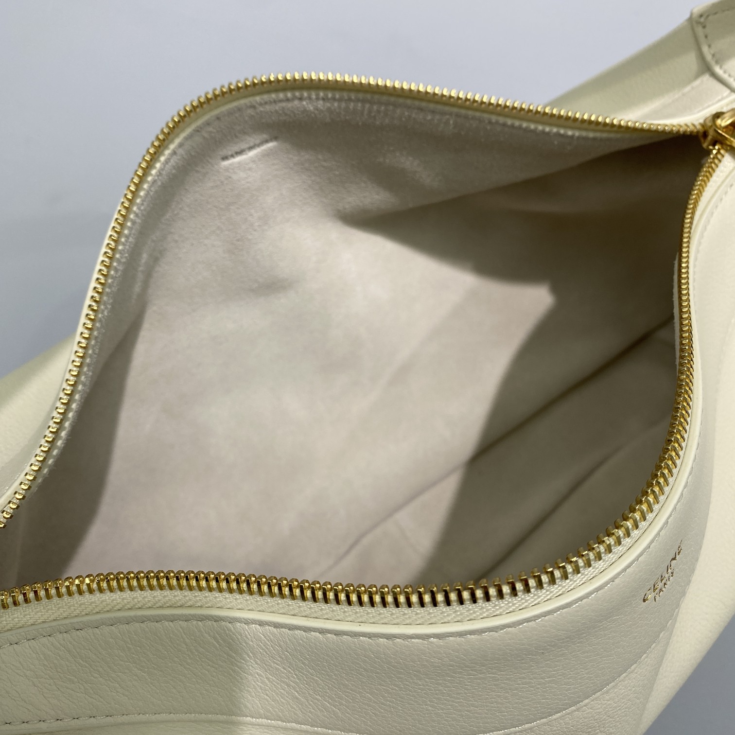 1:1 Replica Celine Medium Romy In Supple White For Women 13in/34cm 197443DPJ.01RC - Image 3