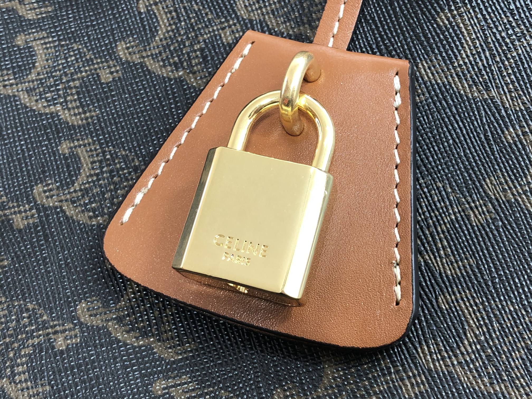 1:1 Replica Celine Mini Horizontal Cabas In Triomphe Canvas Tan For Women 14in/35cm 199742BZJ.04LU - Image 6