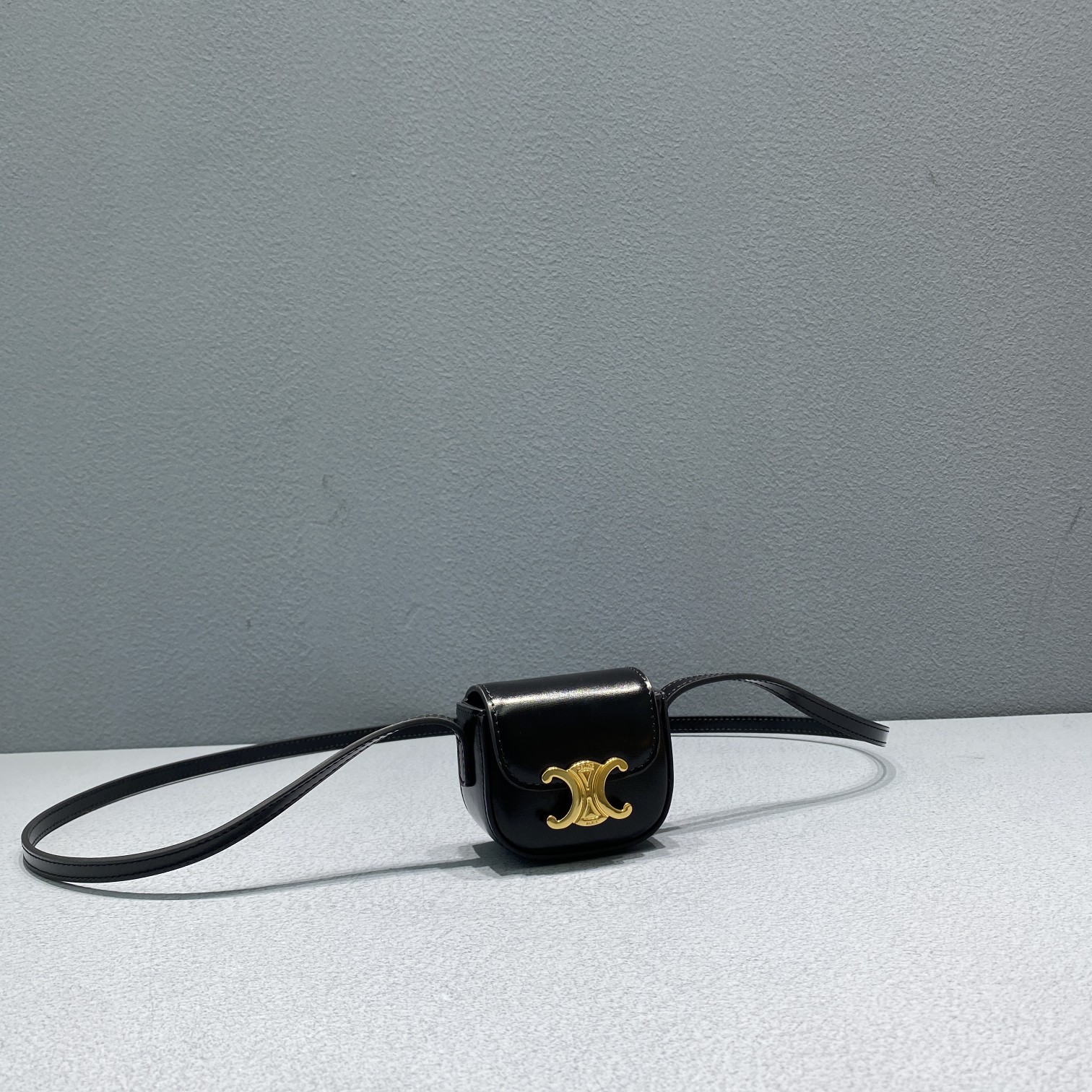 1:1 Replica Celine Mini Triomphe Black For Women 4in/11cm 10I513DPV.38NO - Image 8