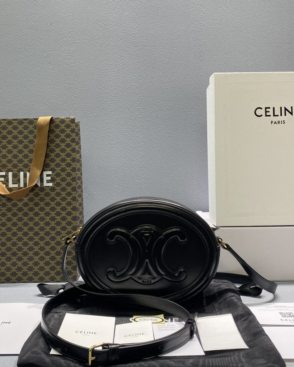 1:1 Replica Celine Oval Bag Cuir Triomphe Black For Women 8in/20cm 198603DXC.38NO