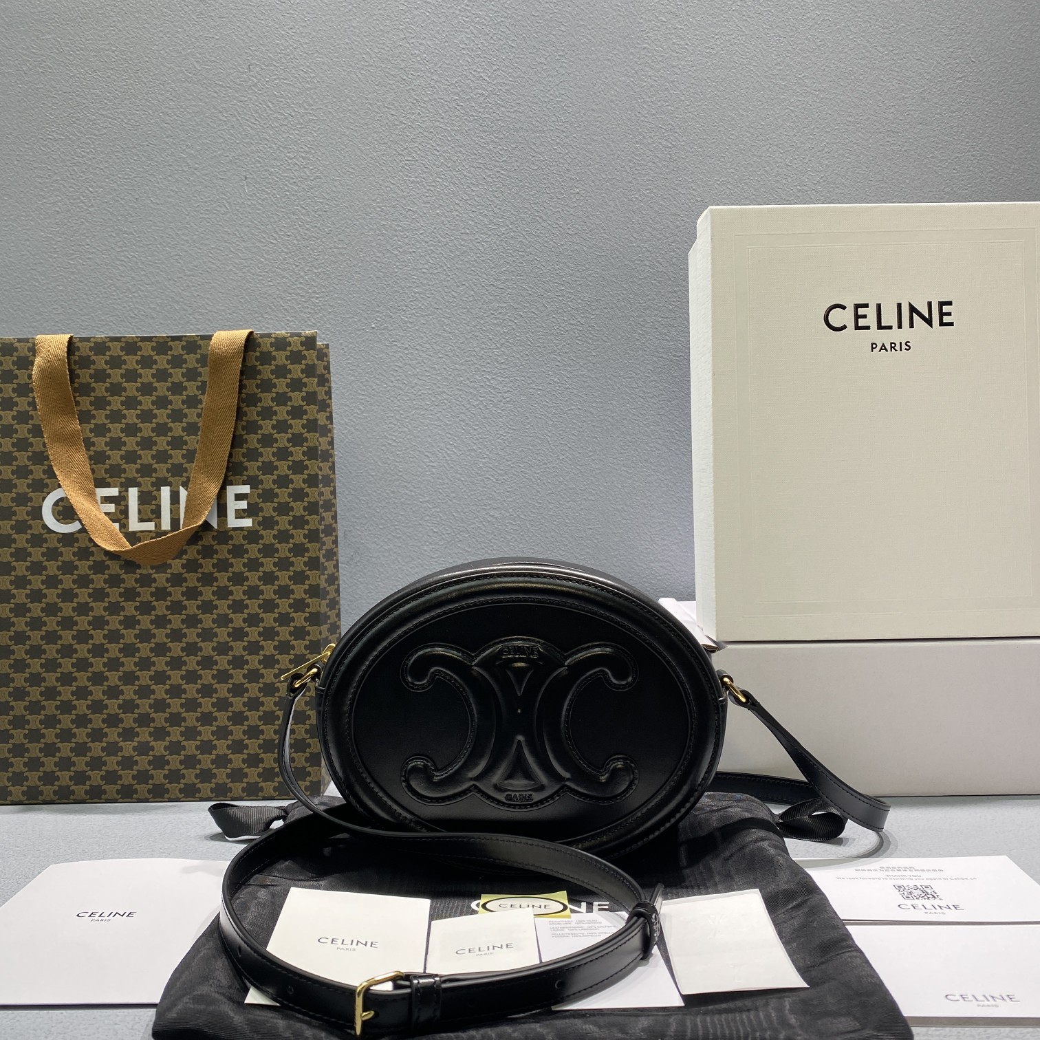 1:1 Replica Celine Oval Bag Cuir Triomphe Black For Women 8in/20cm 198603DXC.38NO