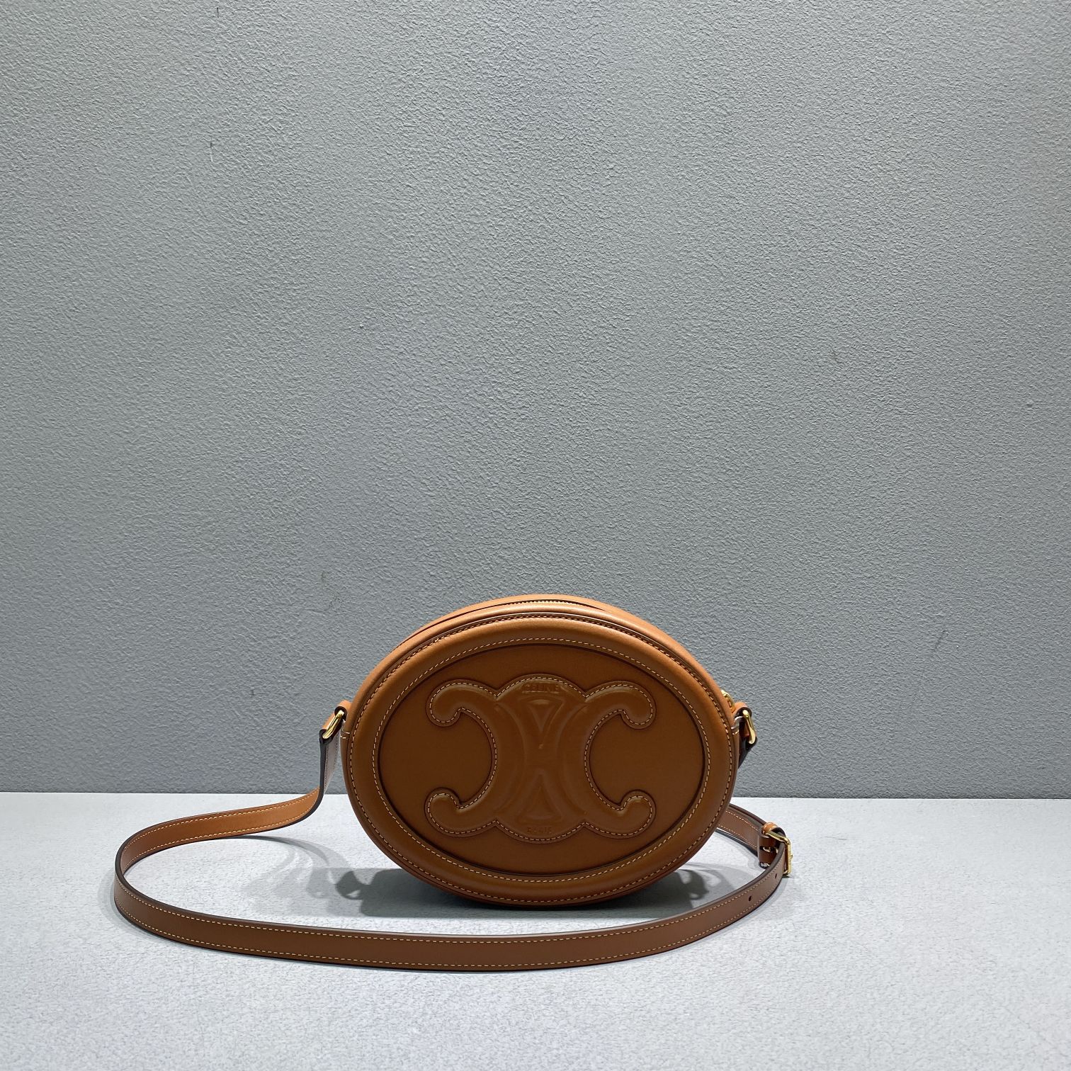 1:1 Replica Celine Oval Bag Cuir Triomphe Brown For Women 8in/20cm 198603DXC.04LU