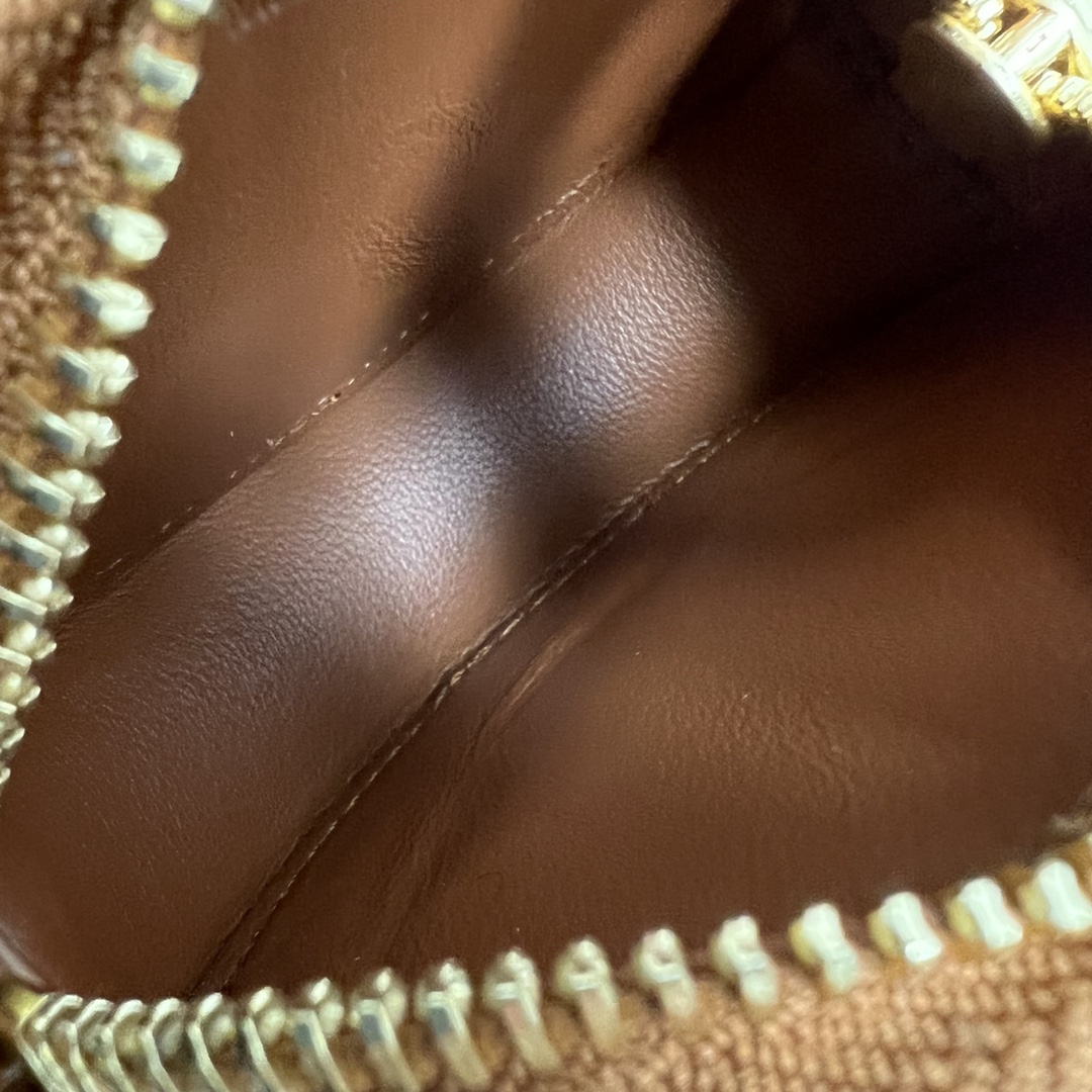 1:1 Replica Celine Pulse Cuir Triopee With Hooks - Soft Brown For Women 3in/8cm 10I863DPQ.04LU - Image 3