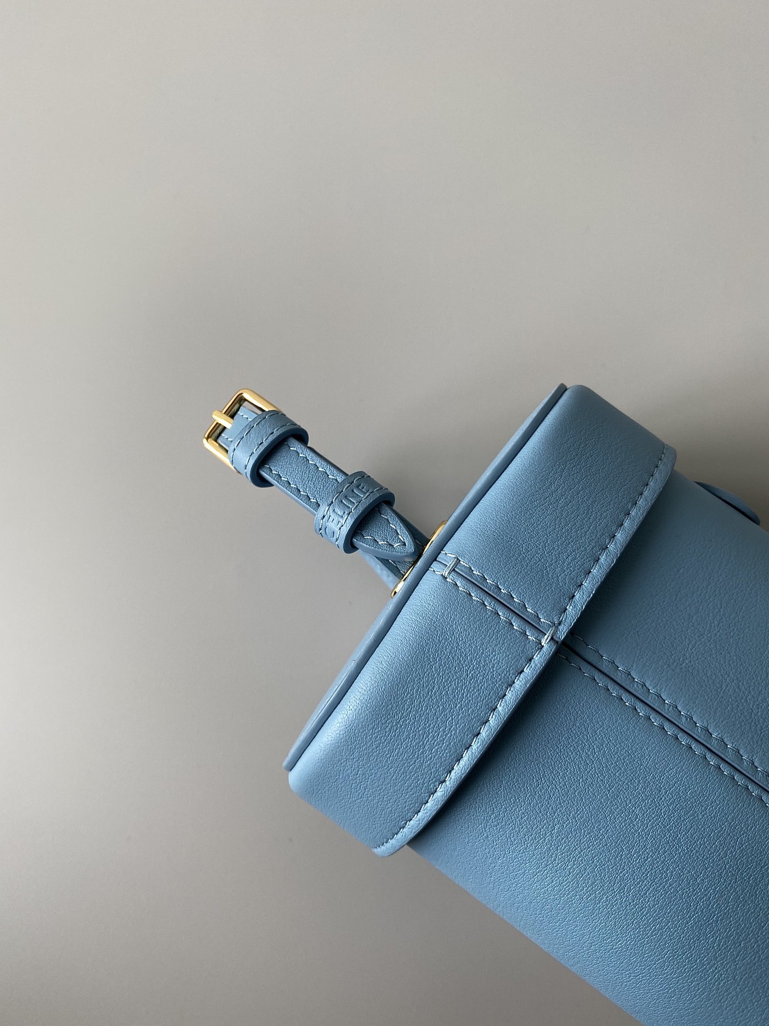 1:1 Replica Celine Small Box Cuir Triomphe Denim For Women 4in/11cm 199263DU3.07DD - Image 2