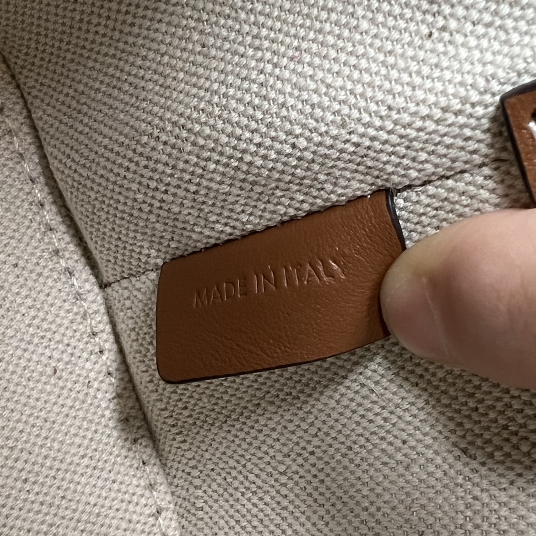 1:1 Replica Celine Small Box Cuir Triomphe In Textile Natural / Tan For Women 4in/11cm - Image 4