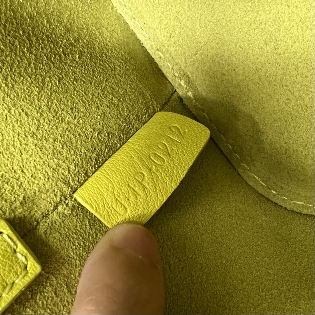 1:1 Replica Celine Small Box Cuir Triomphe Yellow For Women 4in/11cm - Image 4