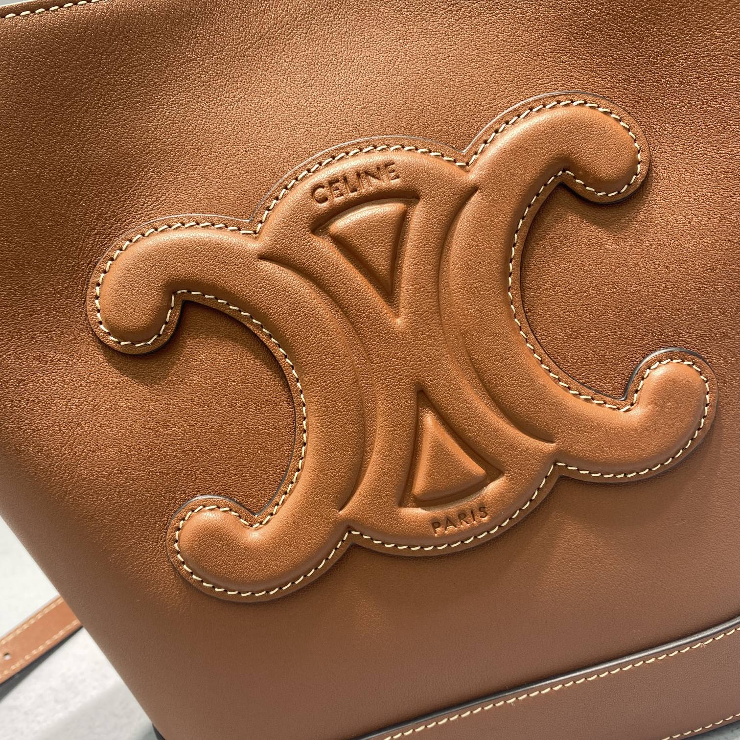 1:1 Replica Celine Small Bucket Cuir Triomphe Brown For Women 9in/22cm 198243DU3.04LU - Image 2